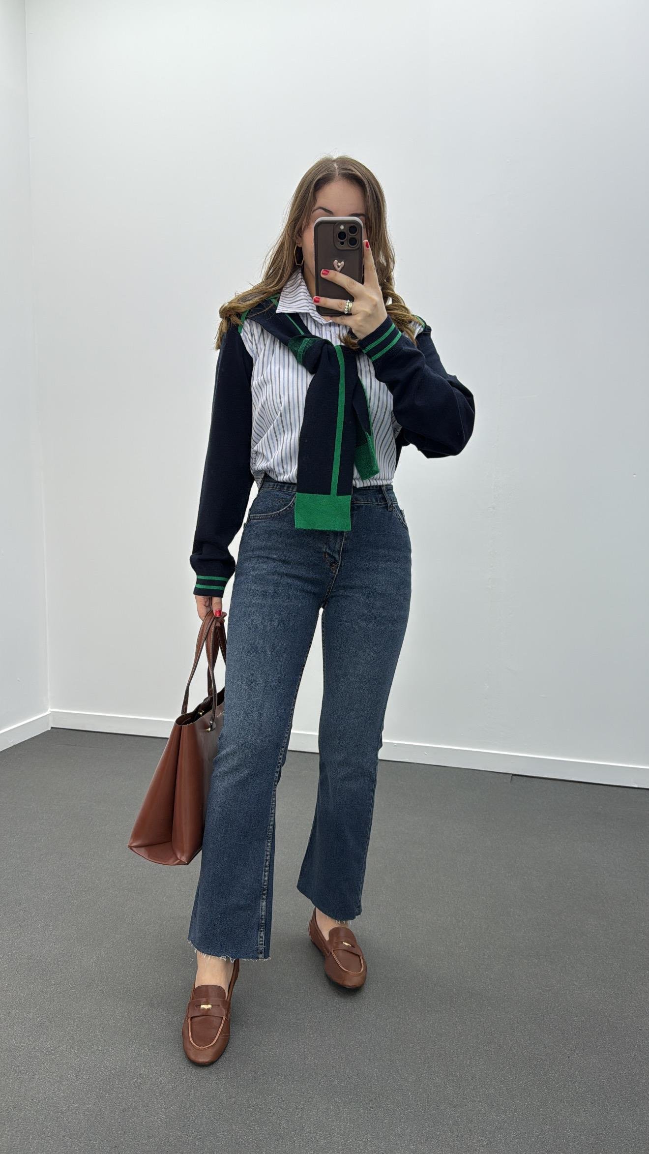 Vanta Tint Yıkamalı Likralı Crop Flare Jeans