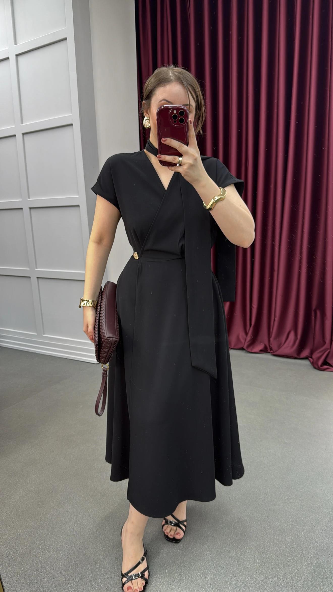 Vina Siyah Kruvaze Gold Düğmeli Midi Elbise