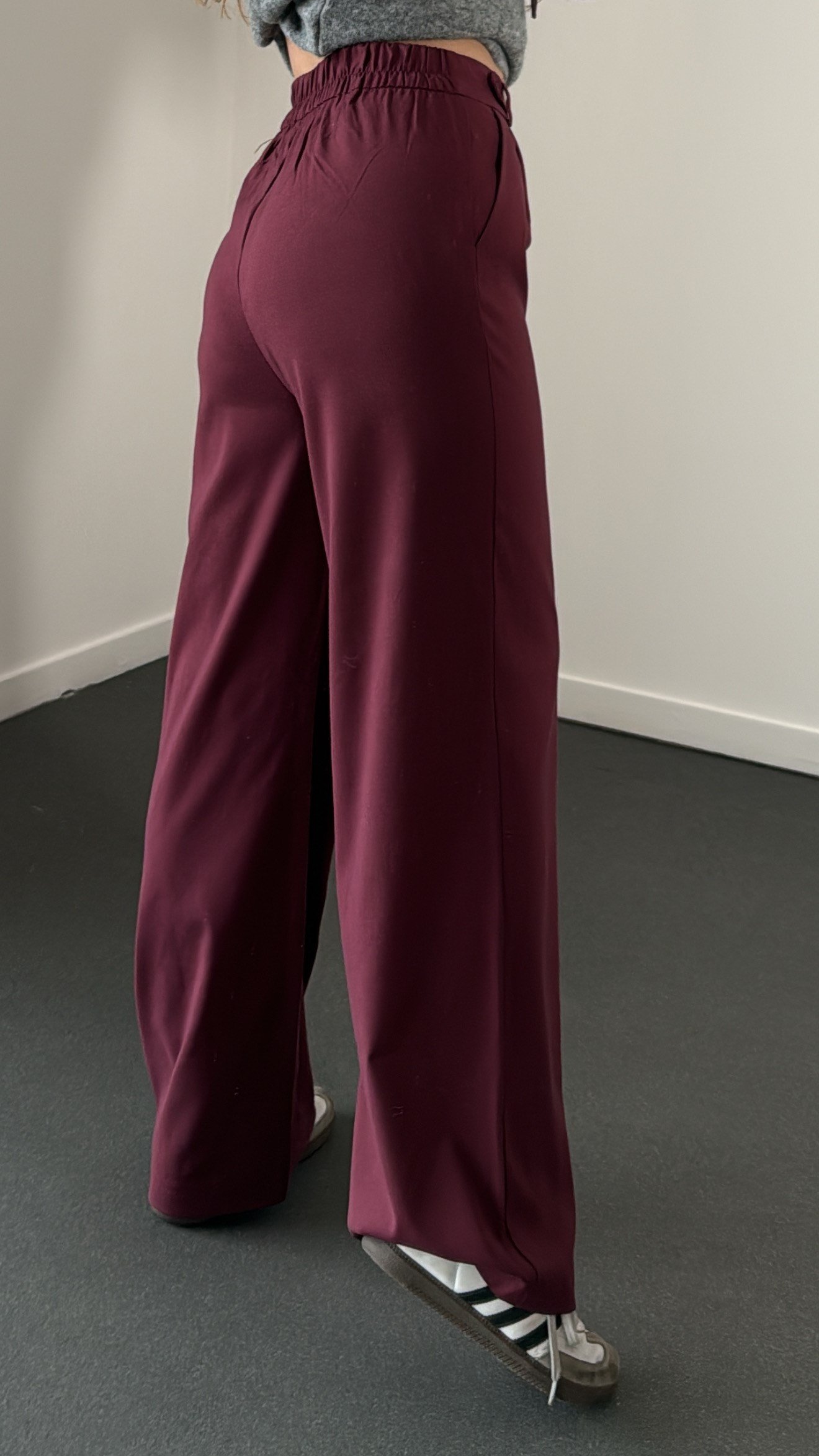 Vivienne Bordo Pensli Metal Kemer Detaylı Pantolon