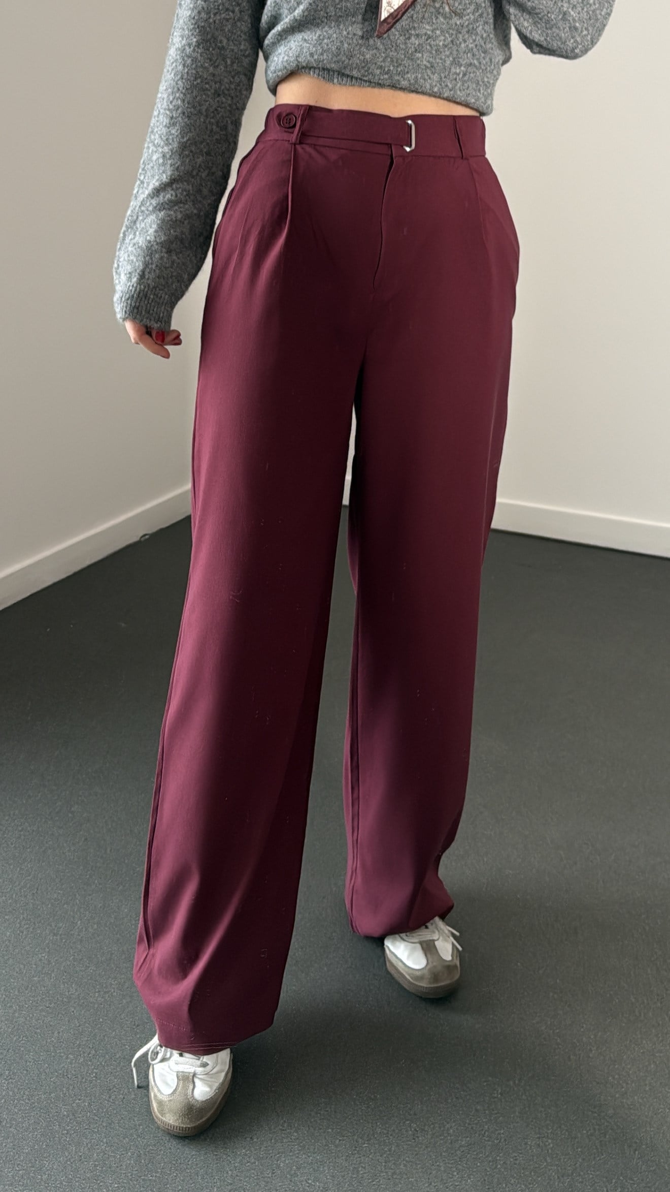 Vivienne Bordo Pensli Metal Kemer Detaylı Pantolon