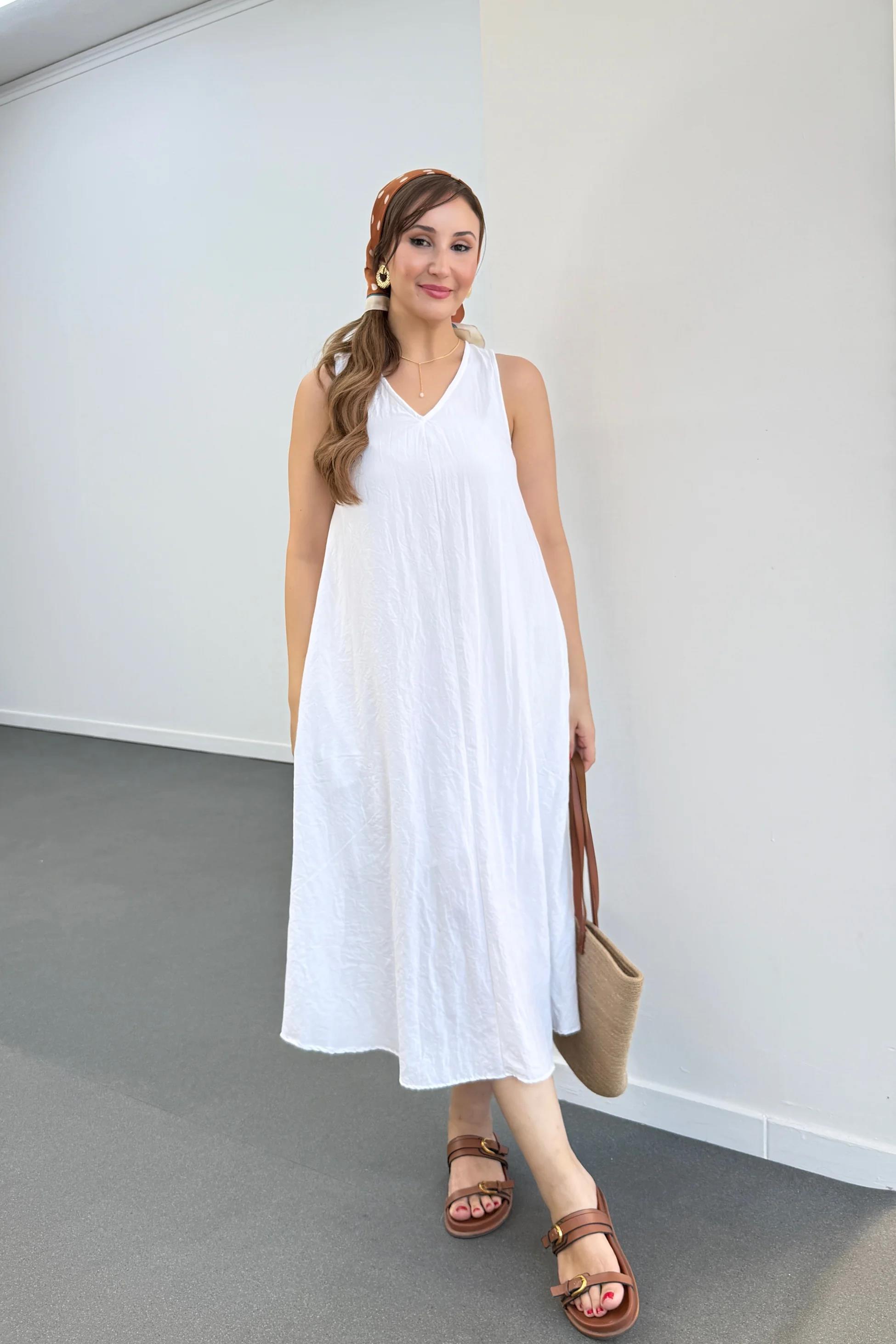 Yegor Beyaz Cepli Rahat Midi Elbise