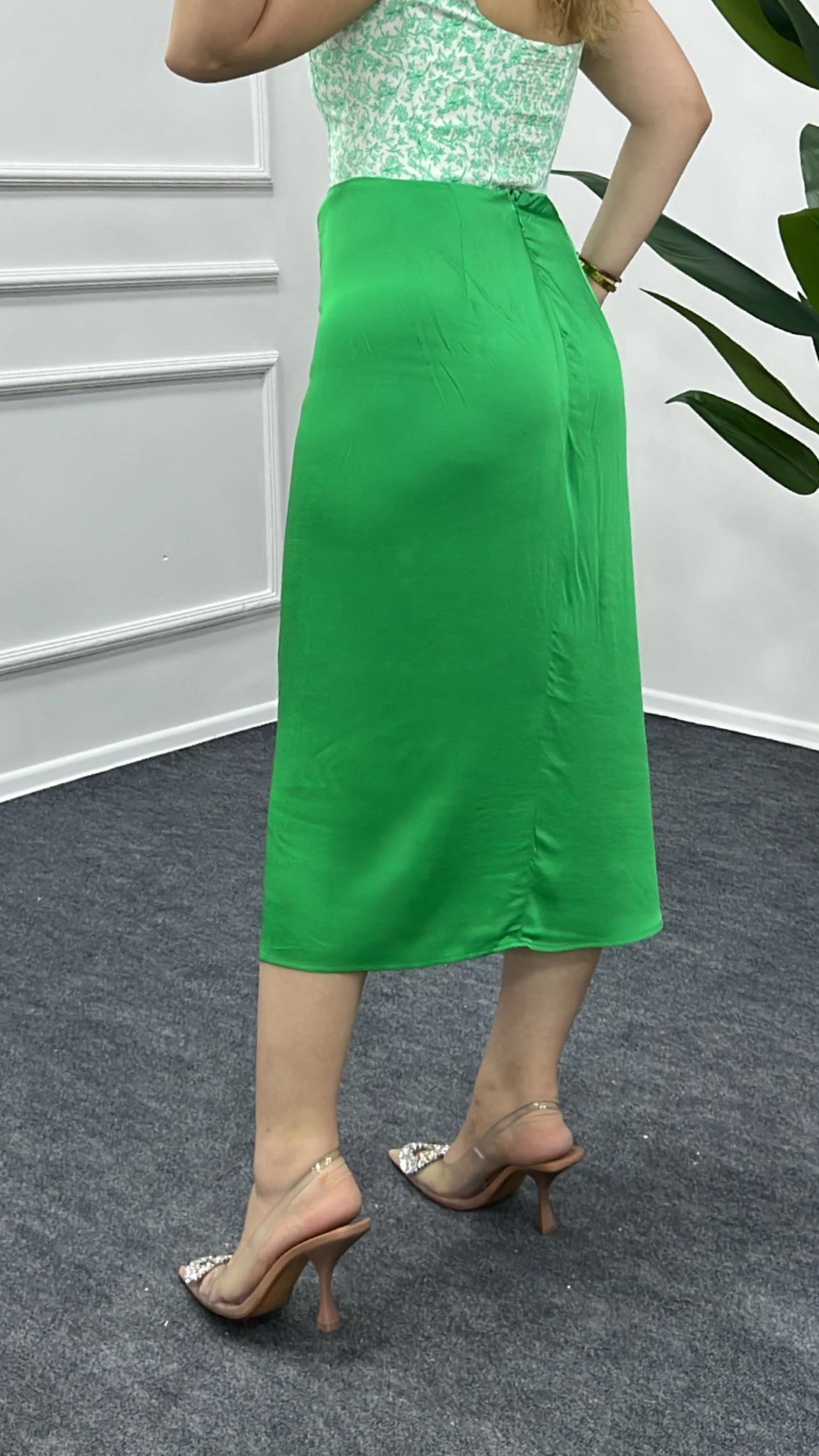 Yeşil Saten Beli Bağlamalı Etek