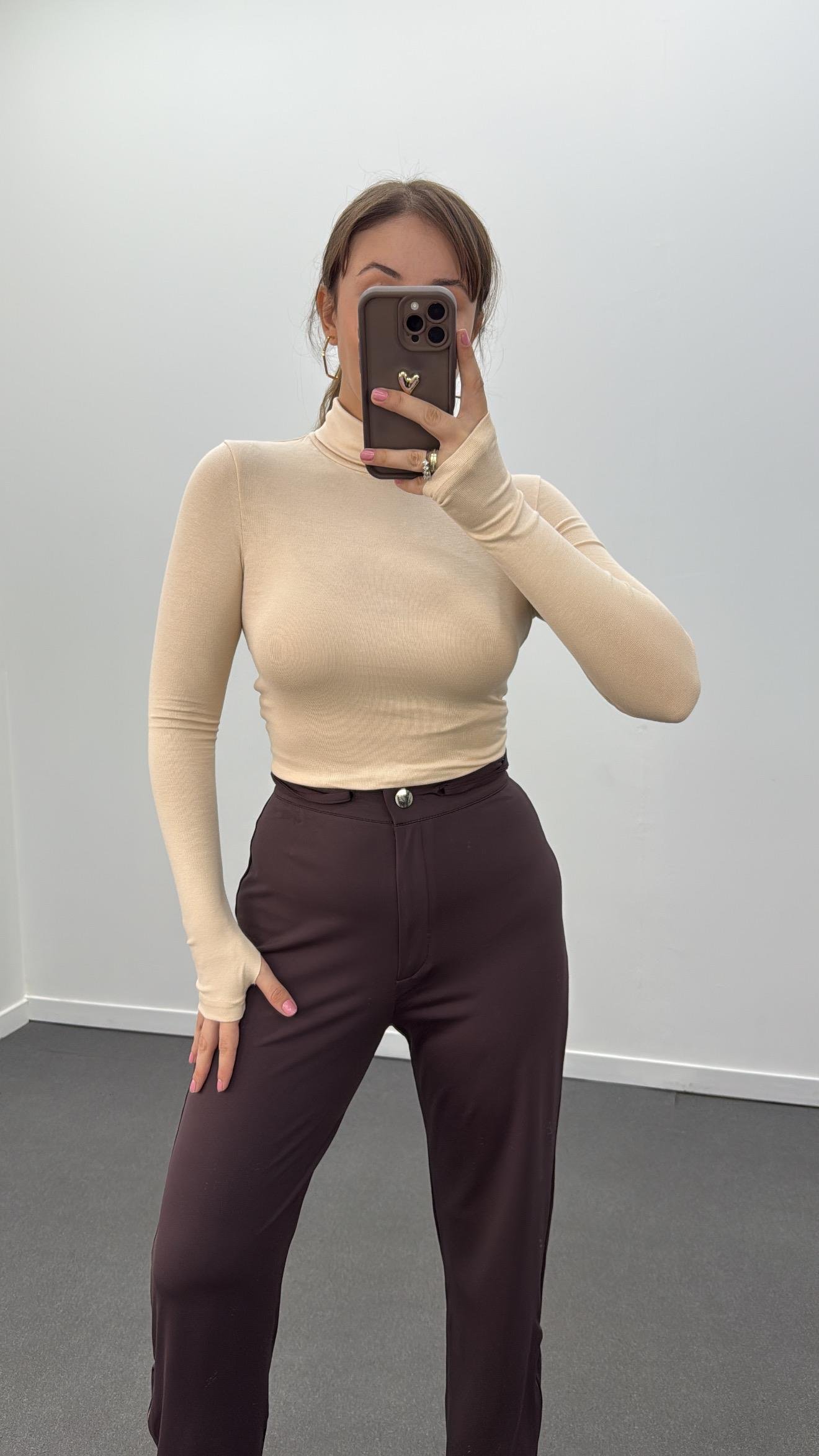 Yoko Bej Balıkçı Yaka Modal Body