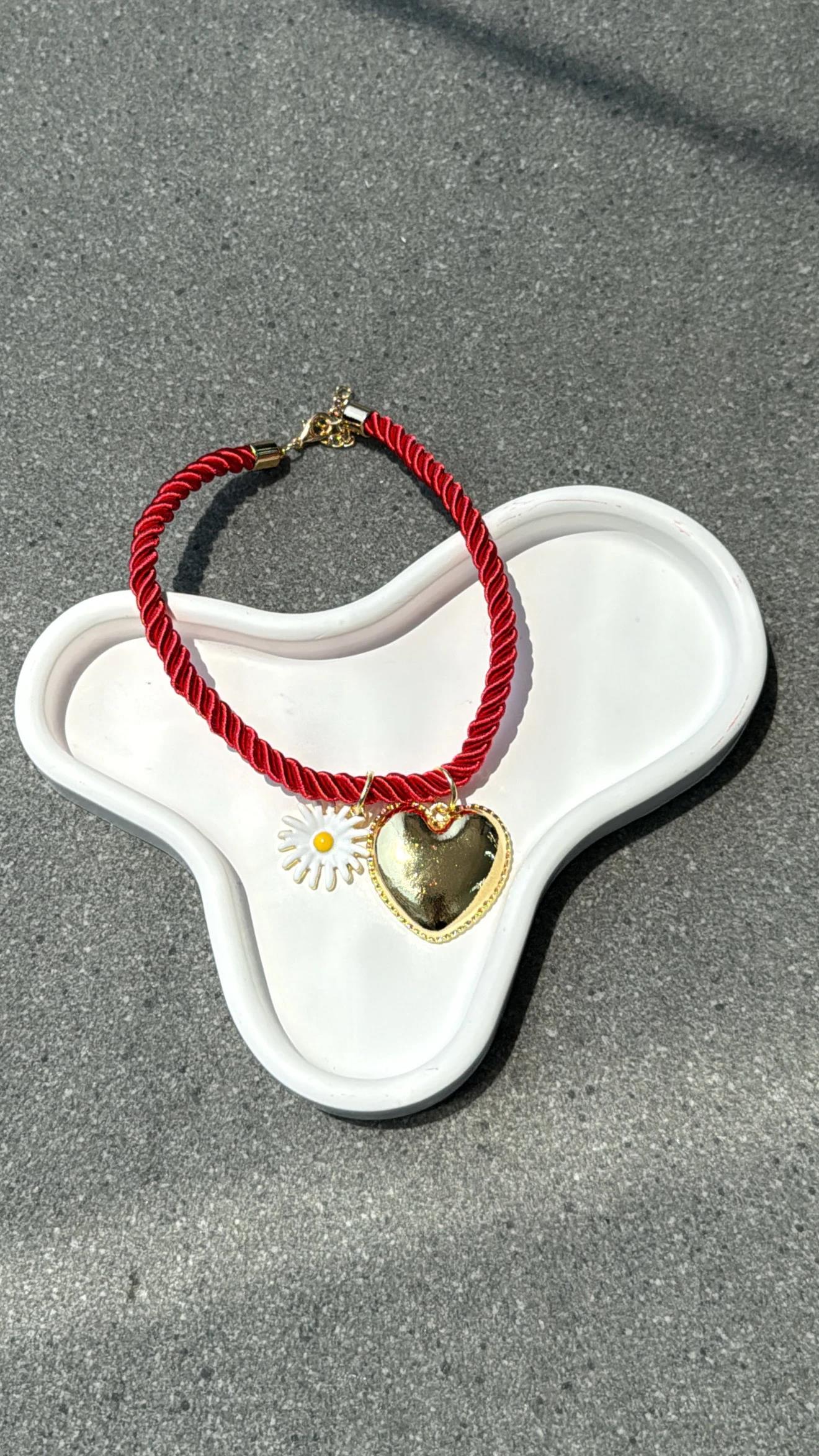 Zenda Gold Kalp Kırmızı Choker Kolye