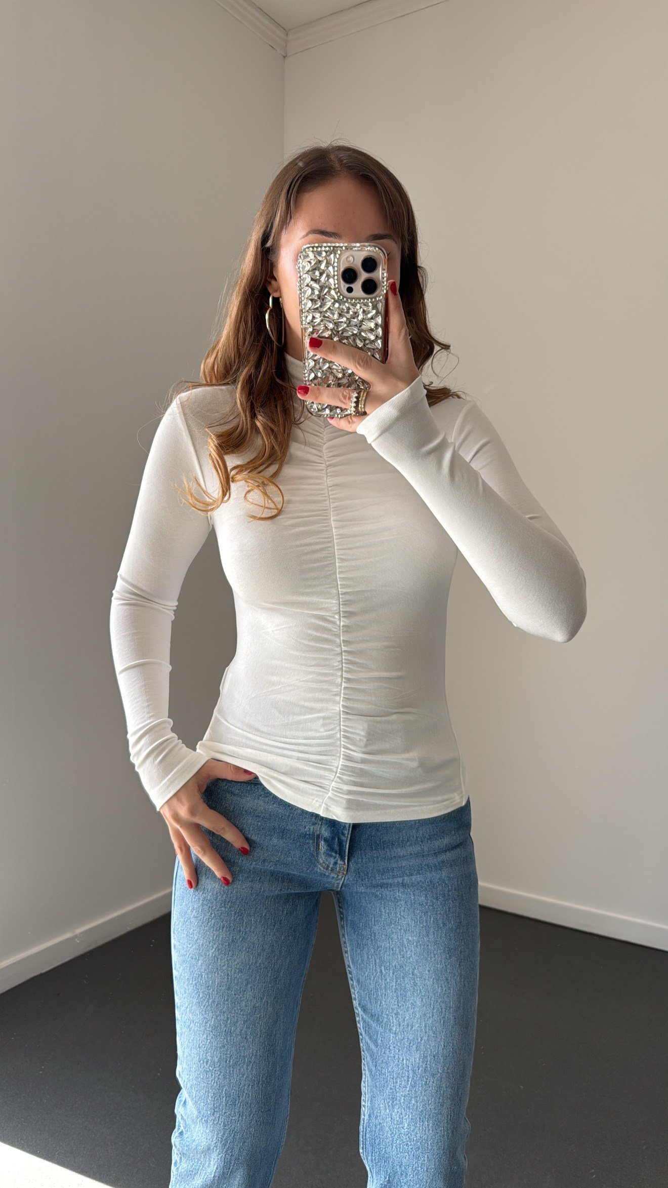 Zevra Beyaz Büzgülü Balıkçı Body