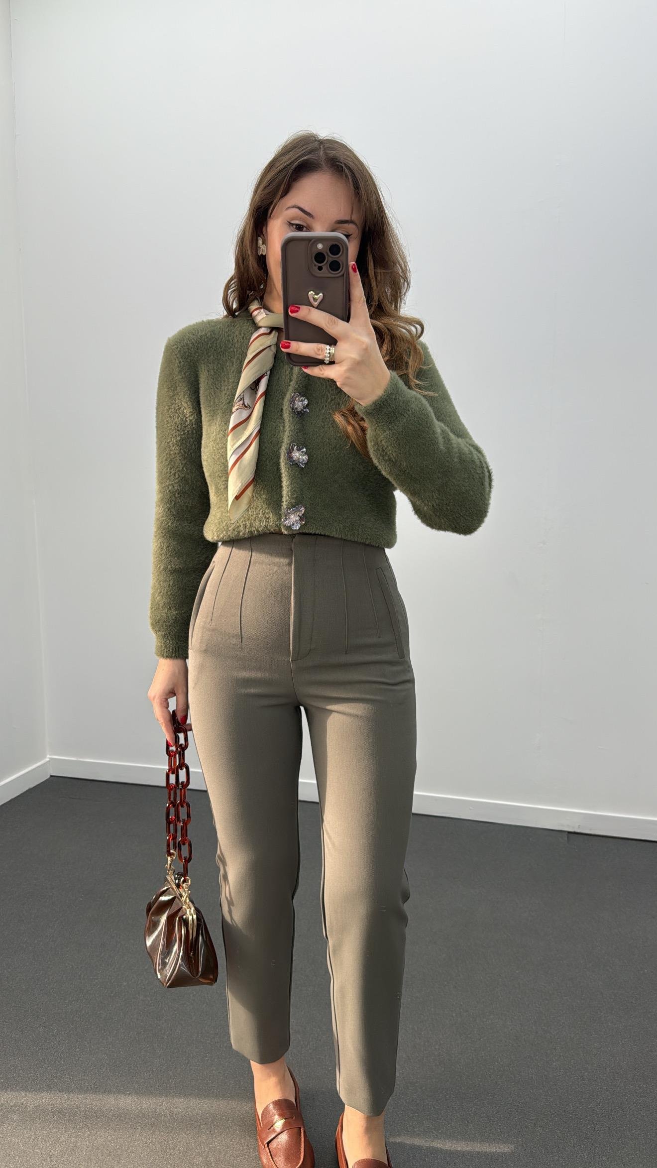 ZR Küllü Yeşil Renk Pensli Kumaş Pantolon