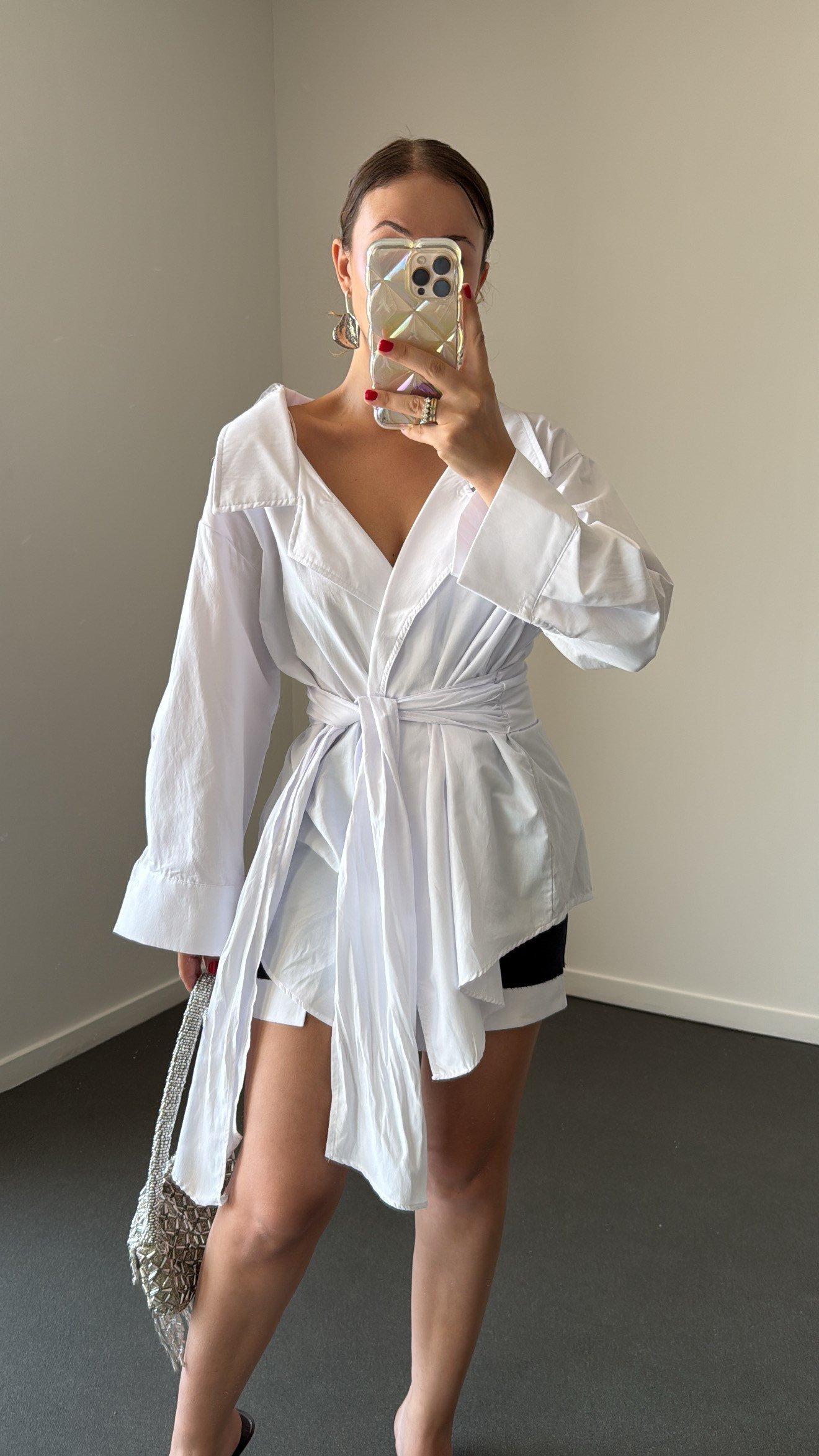 Zuri Beyaz Bağlamalı Kimono Gömlek