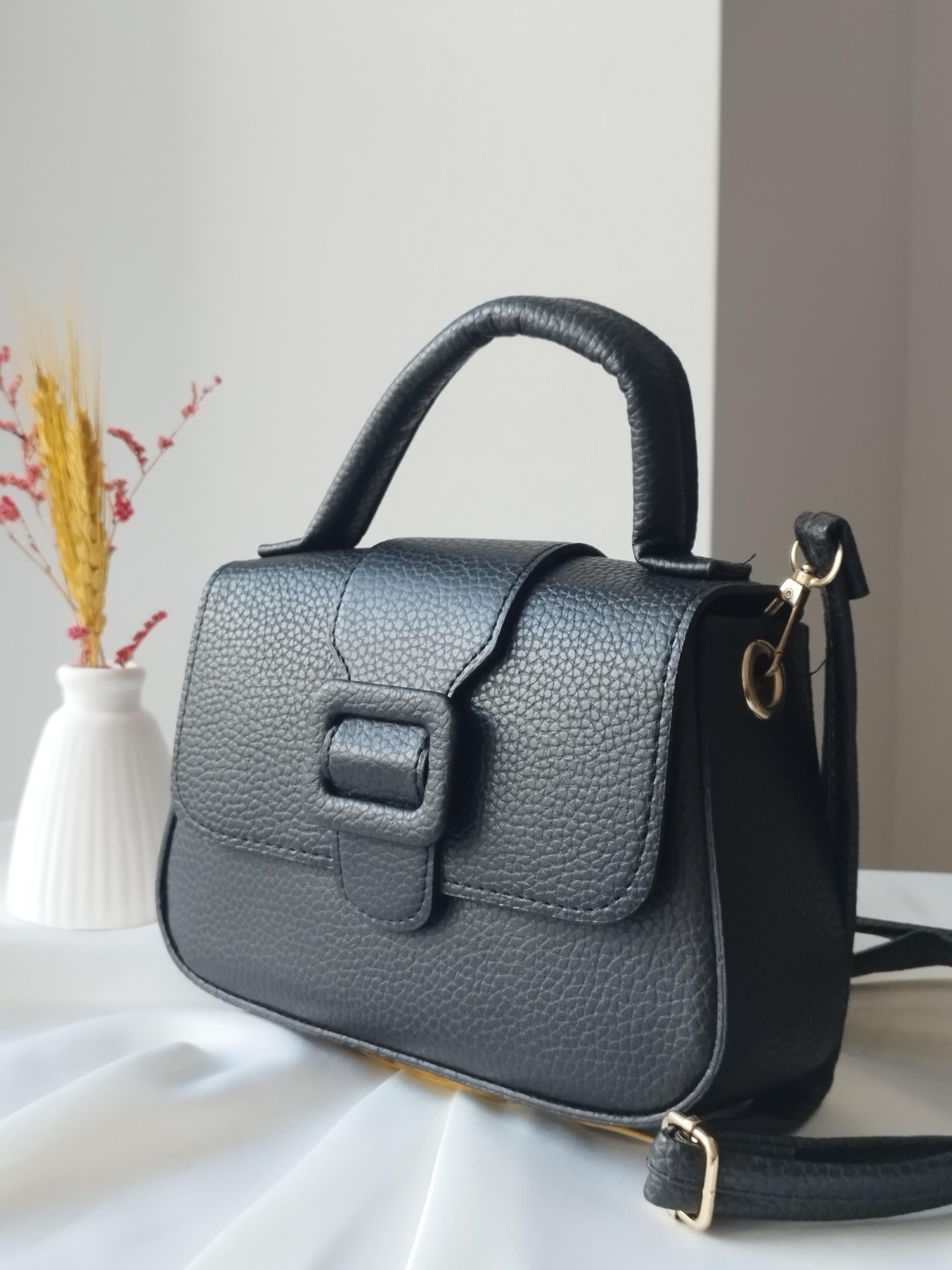 Mini Trend Baget Model Siyah Kadın El ve Omuz Çantası – Modern ve Şık Dokunuş