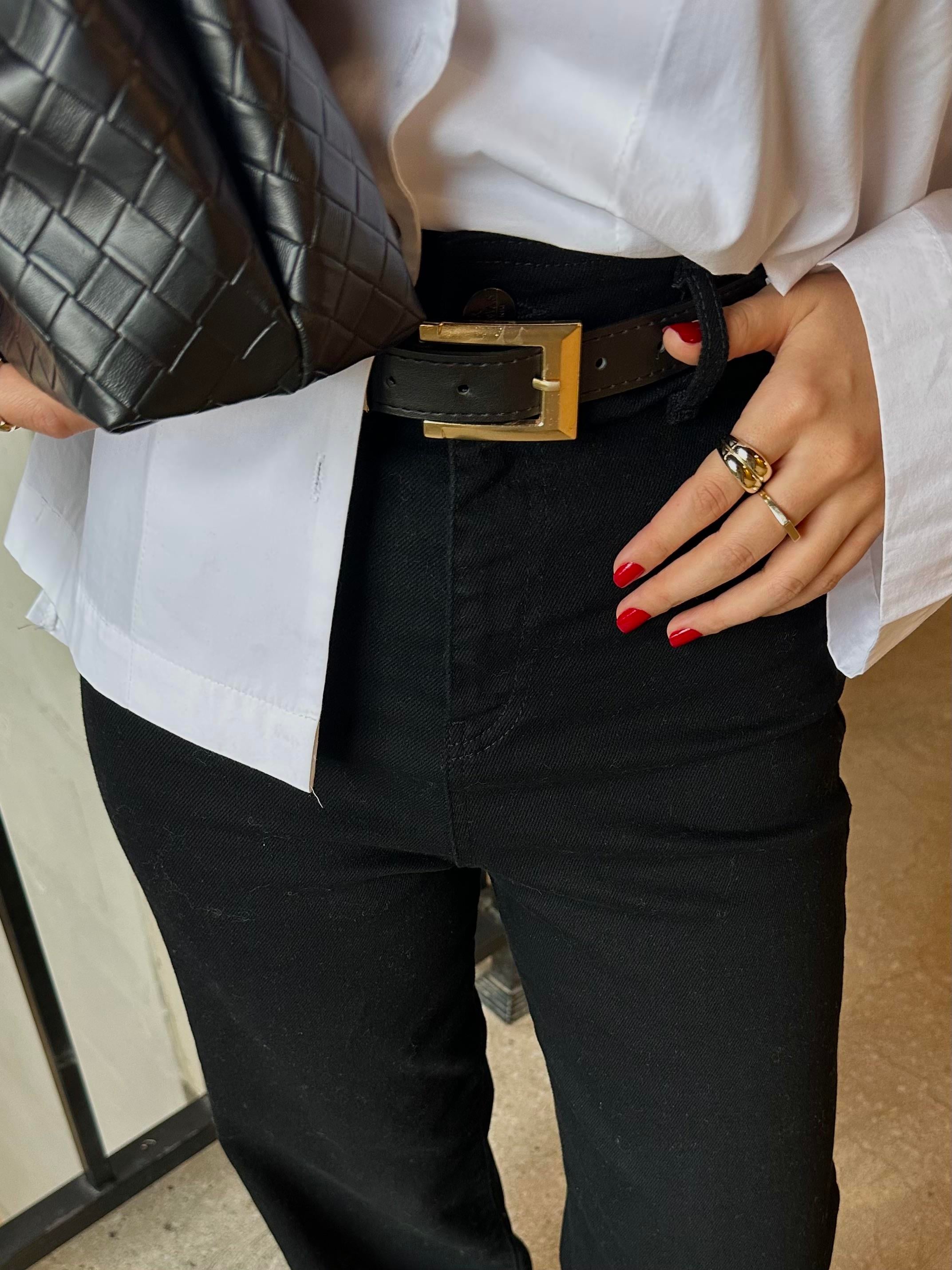 Kemerli Kesik Paça Ultra Yüksek Bel Straight Jean - Siyah