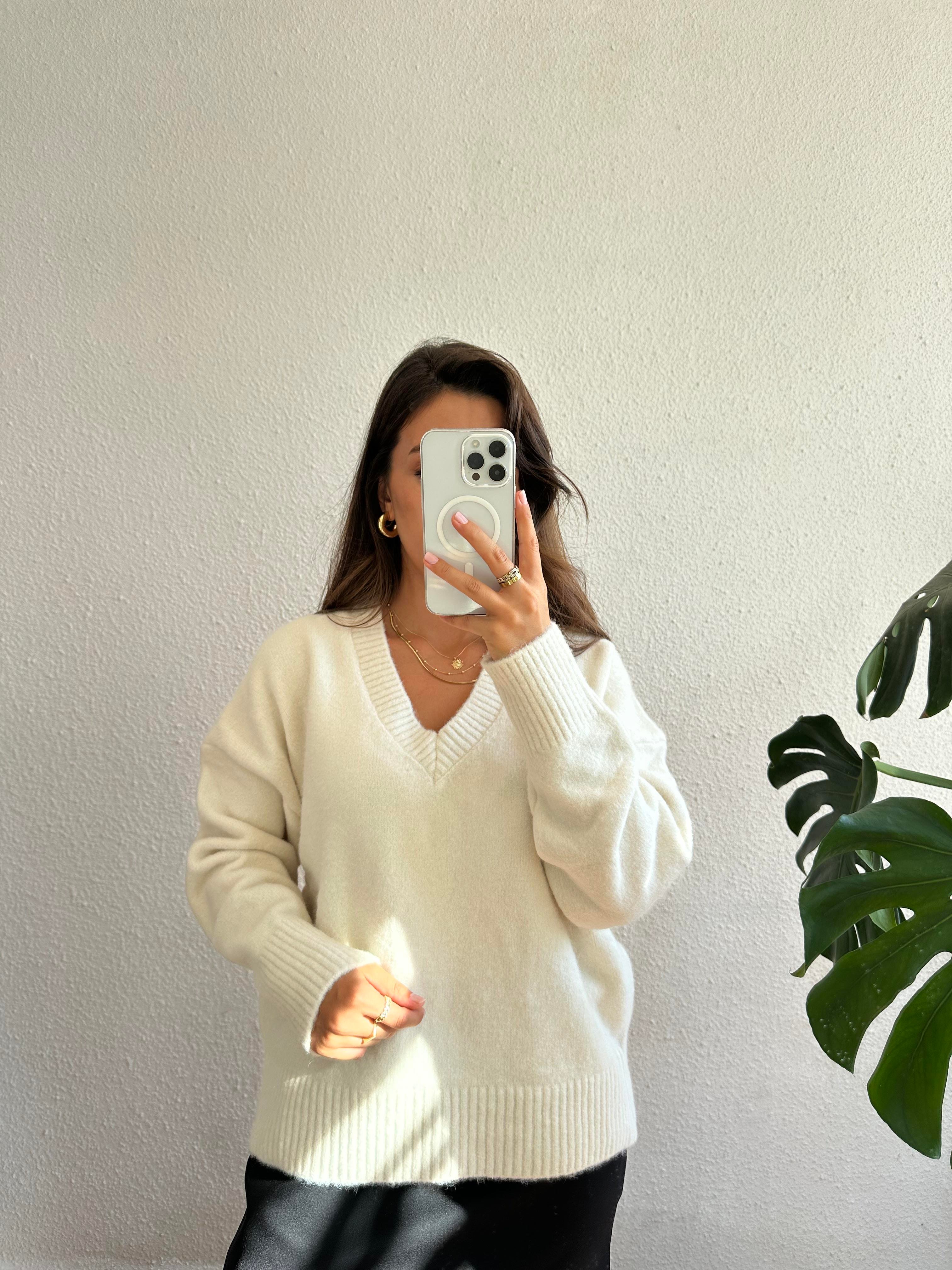 V Yaka Oversize Kazak - Ekru