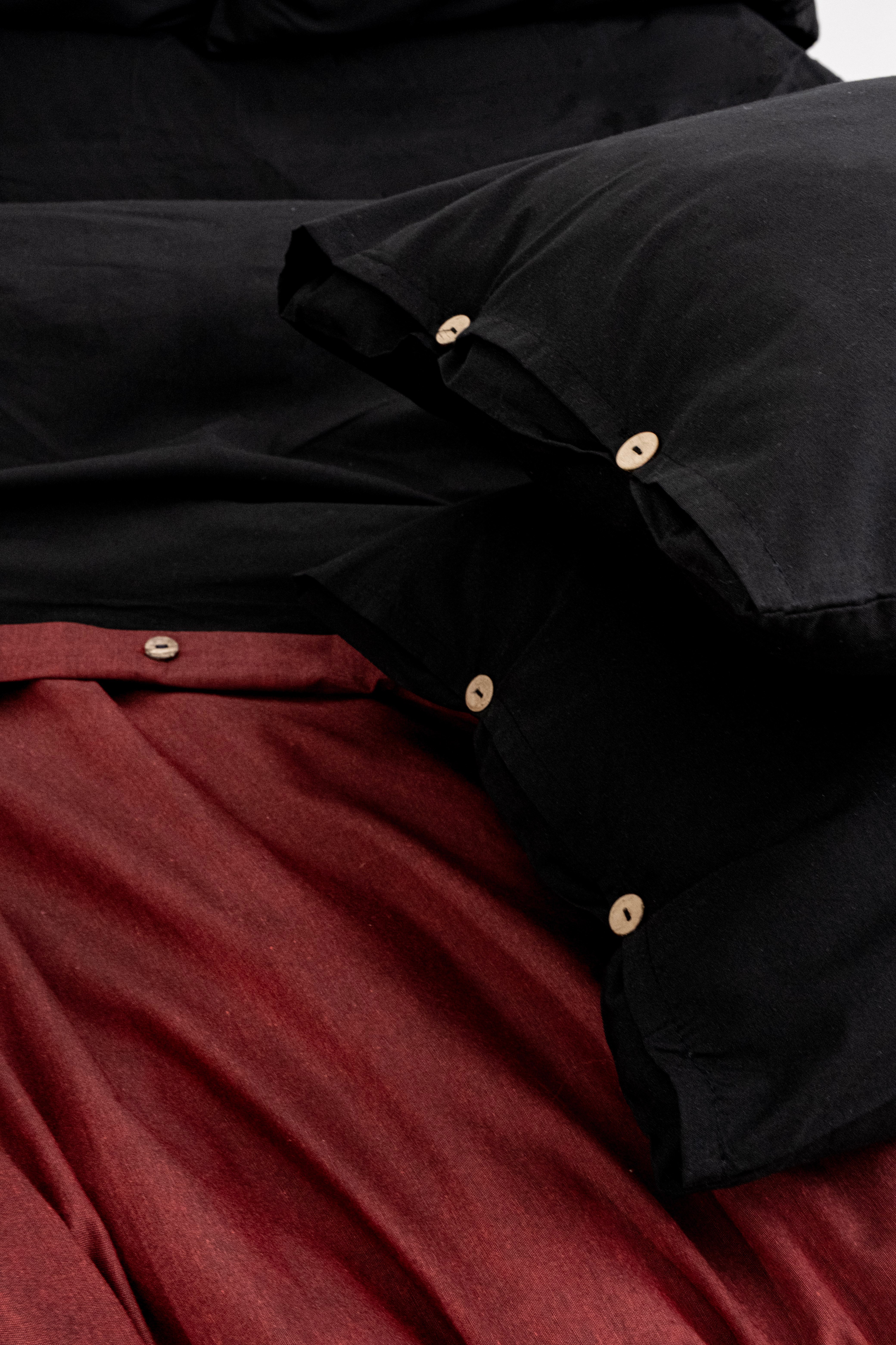 Uyum-Black/Burgundy Çift Kişilik Nevresim Takımı (Lastikli Çarşaflı)