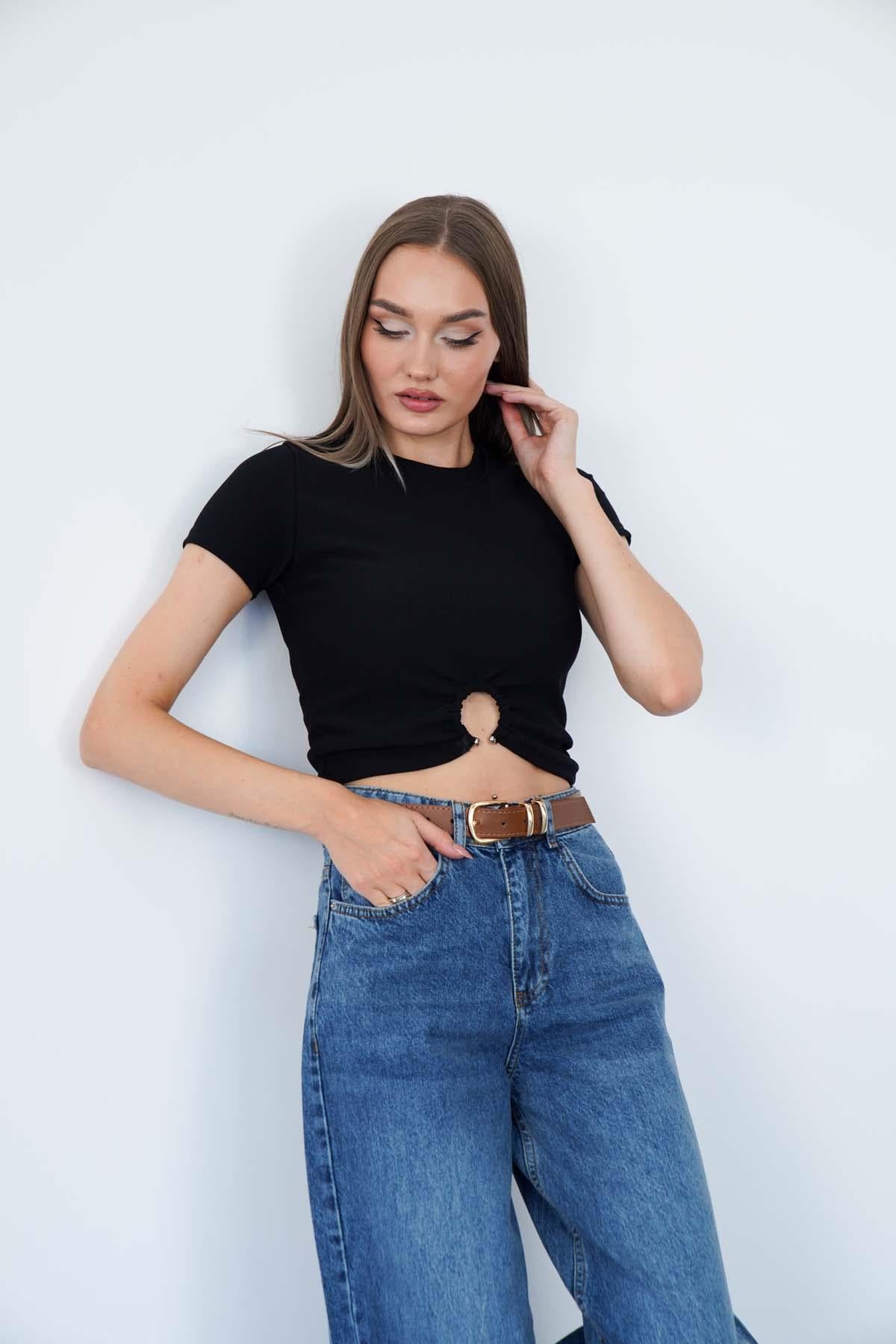 Bisiklet Yaka Piercingli T-Shirt Siyah