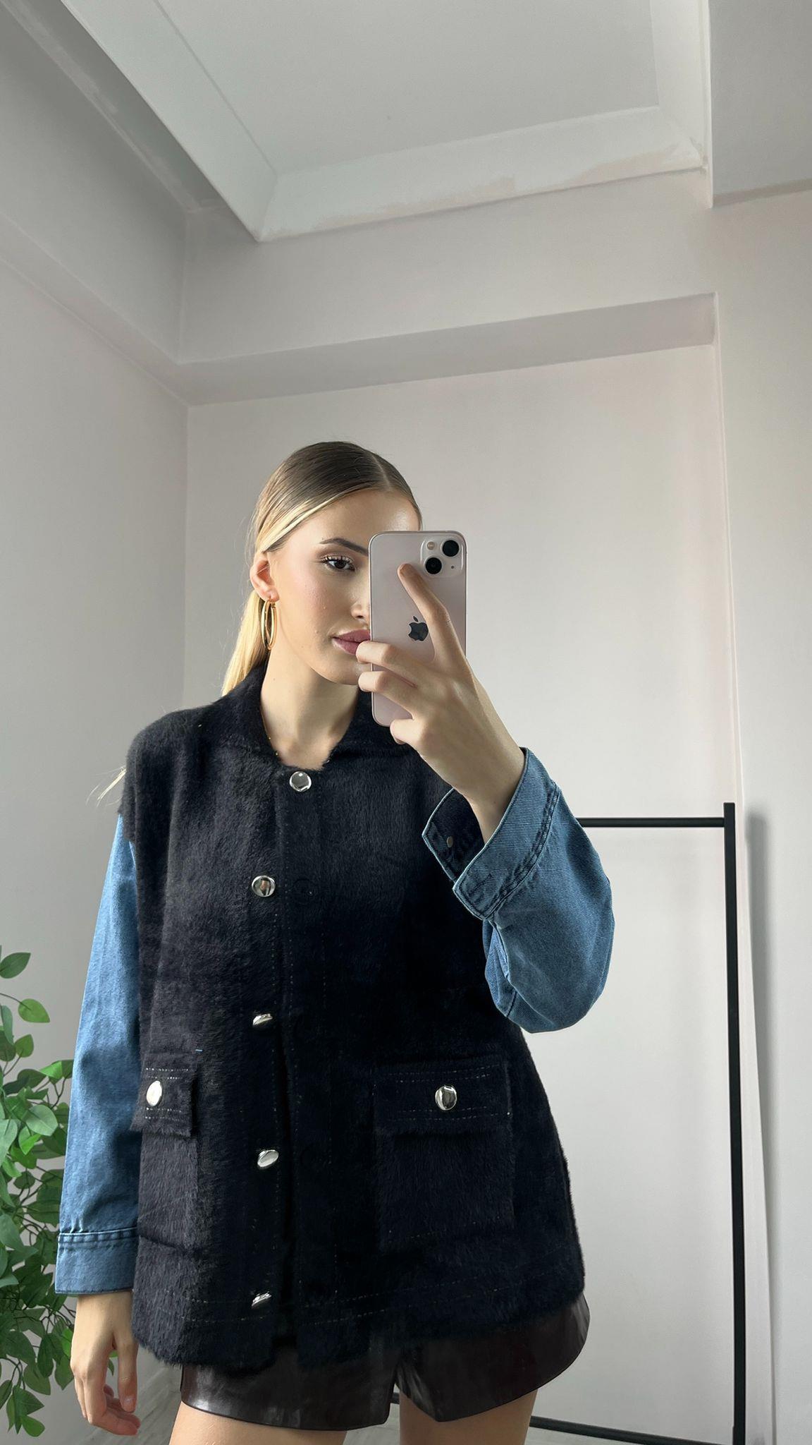Denim Detaylı Cepli Siyah Hırka