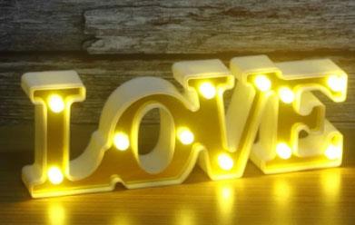 PLASTİK IŞIKLI LED  LOVE