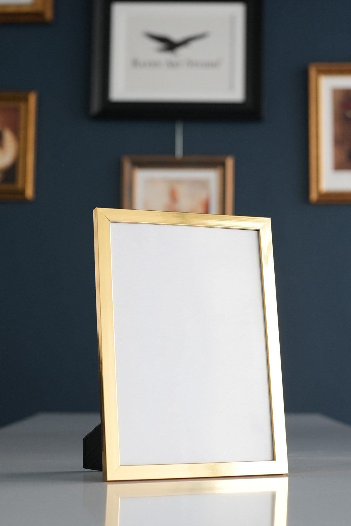 Ermitaj A4 Ebat 21cm x 30cm Inox Altın Resim Fotoğraf Belge Poster Evrak Çerçevesi Korumalı Kırılmaz Pleksi Cam