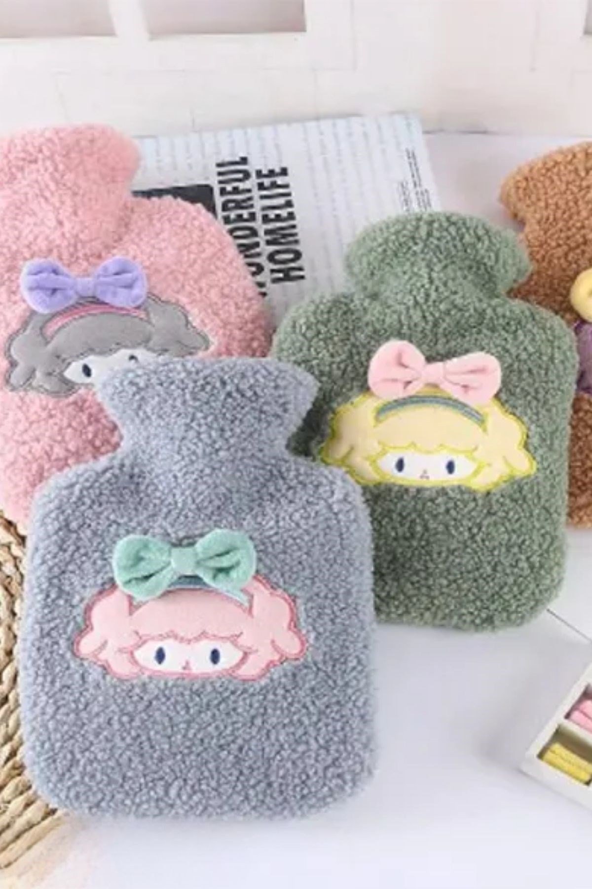 1 Litre Polar Peluş Örgülü,Kurdeleli Saçlı Kız Model Sıcak Su Torbası (5293)