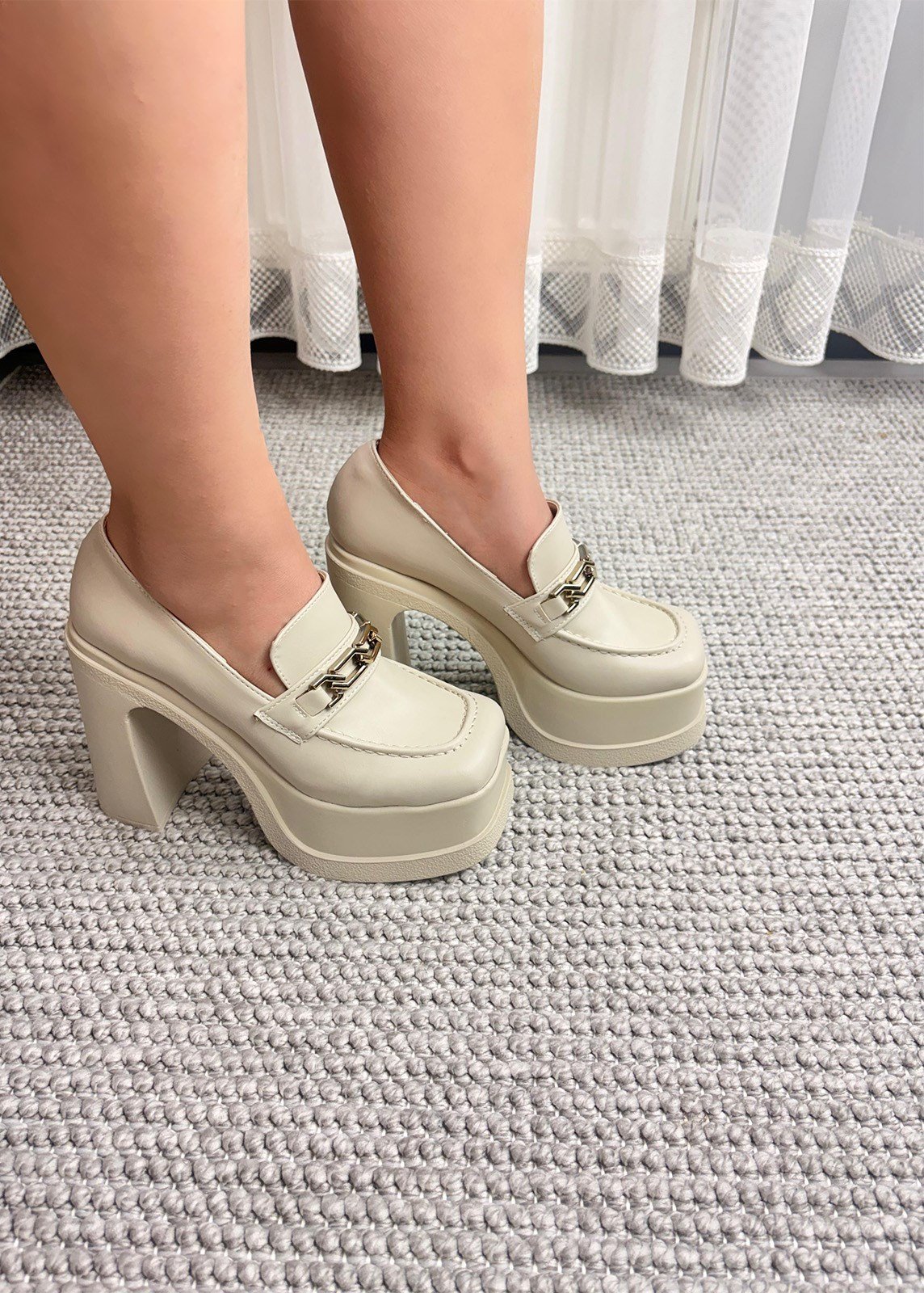 Kadın Mila Bej Kare Toka Loafer Model 12 cm Platform Topuklu Ayakkabı  