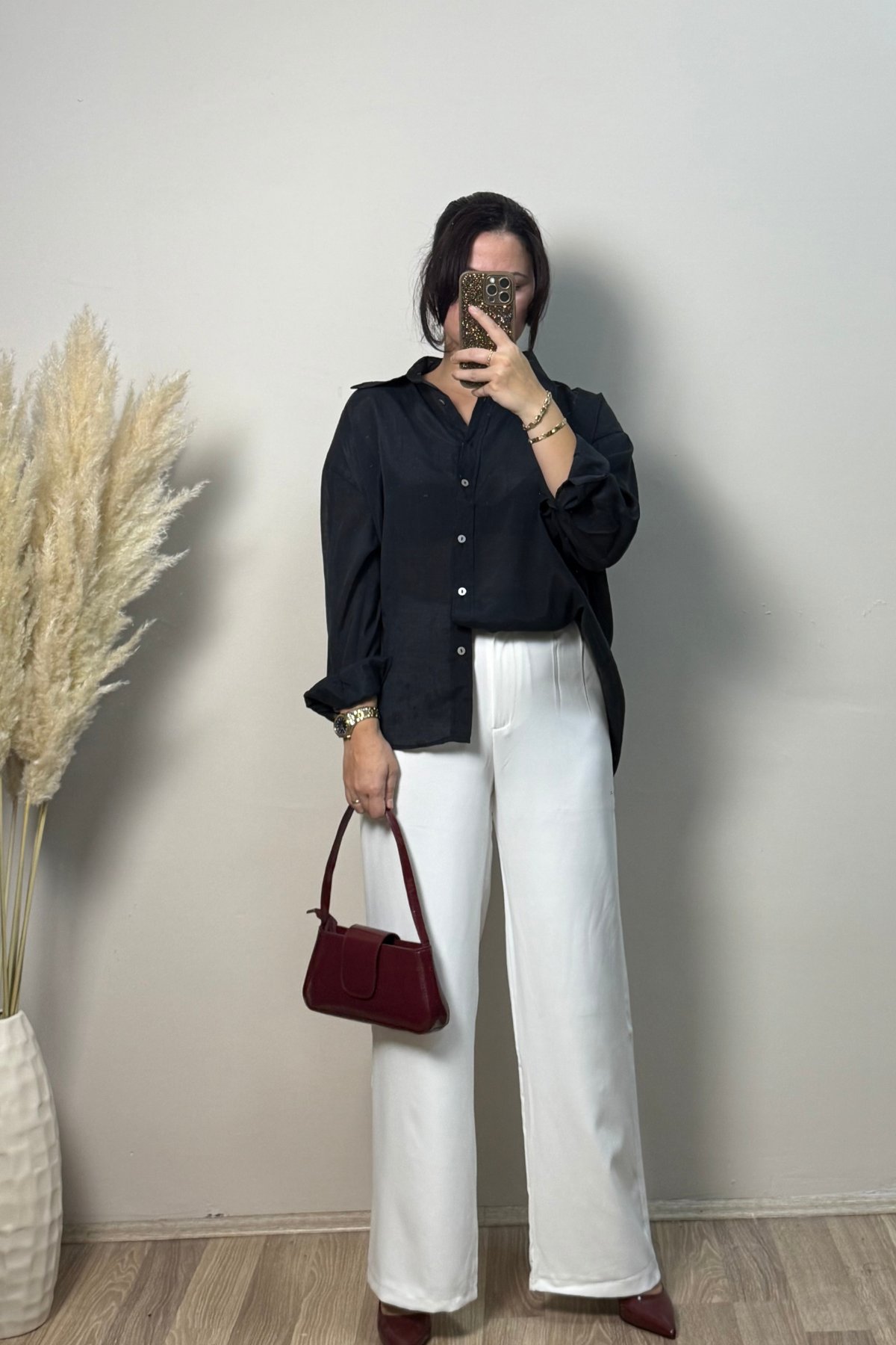 İpeksi Dokulu Oversize Transparan Siyah Gömlek