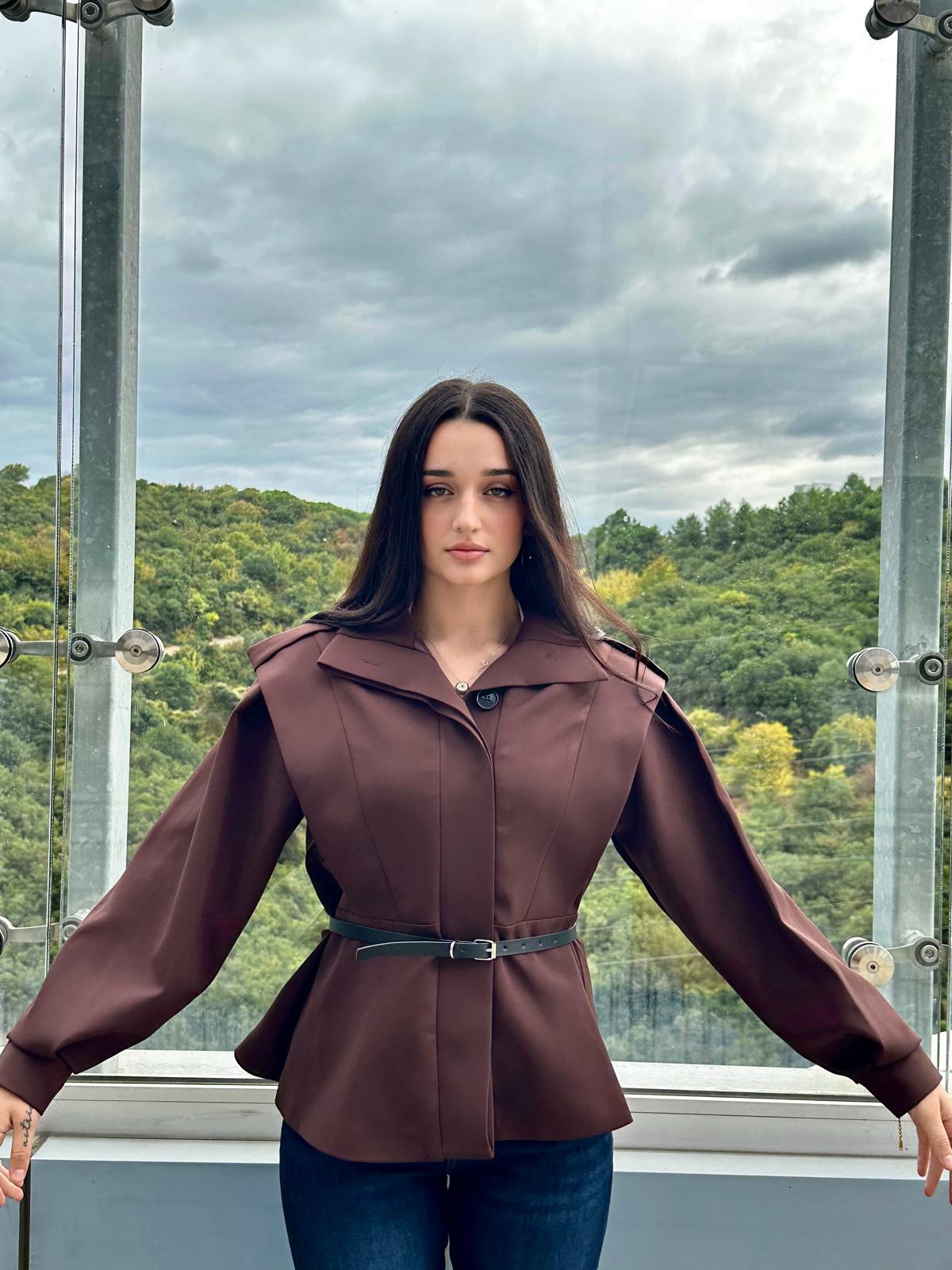 ELARY Omuz Detaylı Kemerli Kahverengi Bluz Ceket