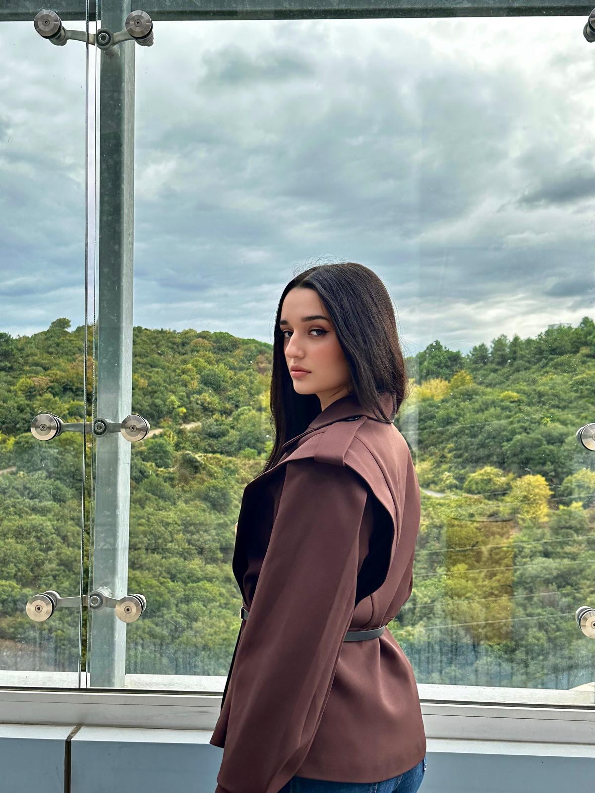 ELARY Omuz Detaylı Kemerli Kahverengi Bluz Ceket