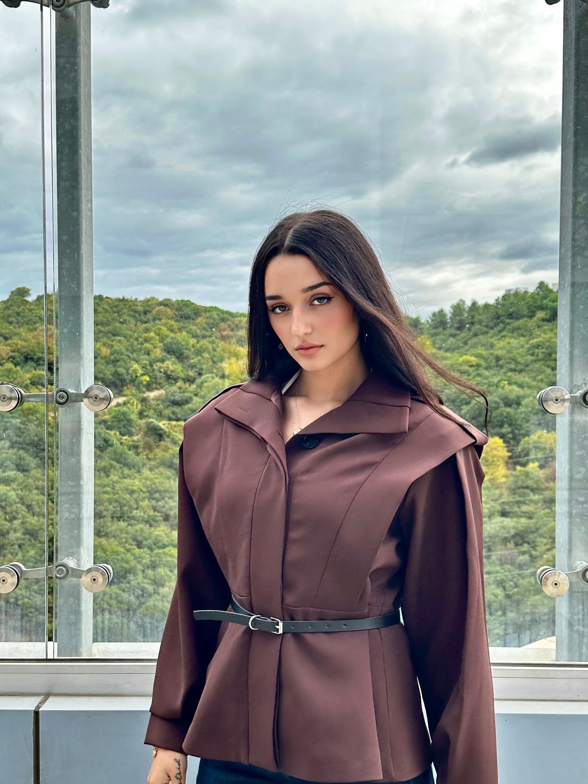 ELARY Omuz Detaylı Kemerli Kahverengi Bluz Ceket