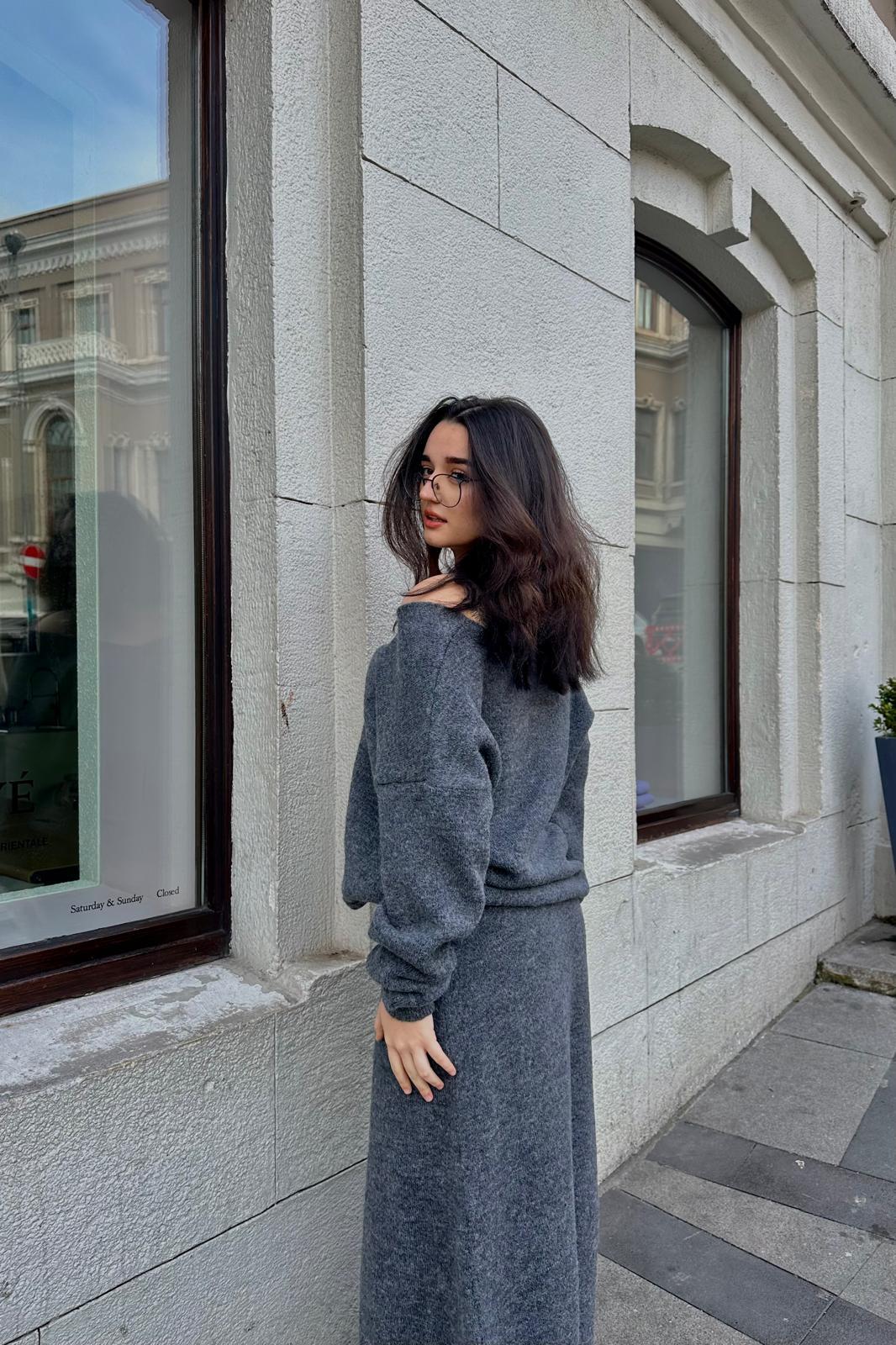 HERMOSA Yünlü V Yaka Düşük Omuz Kazak Etek Takım
