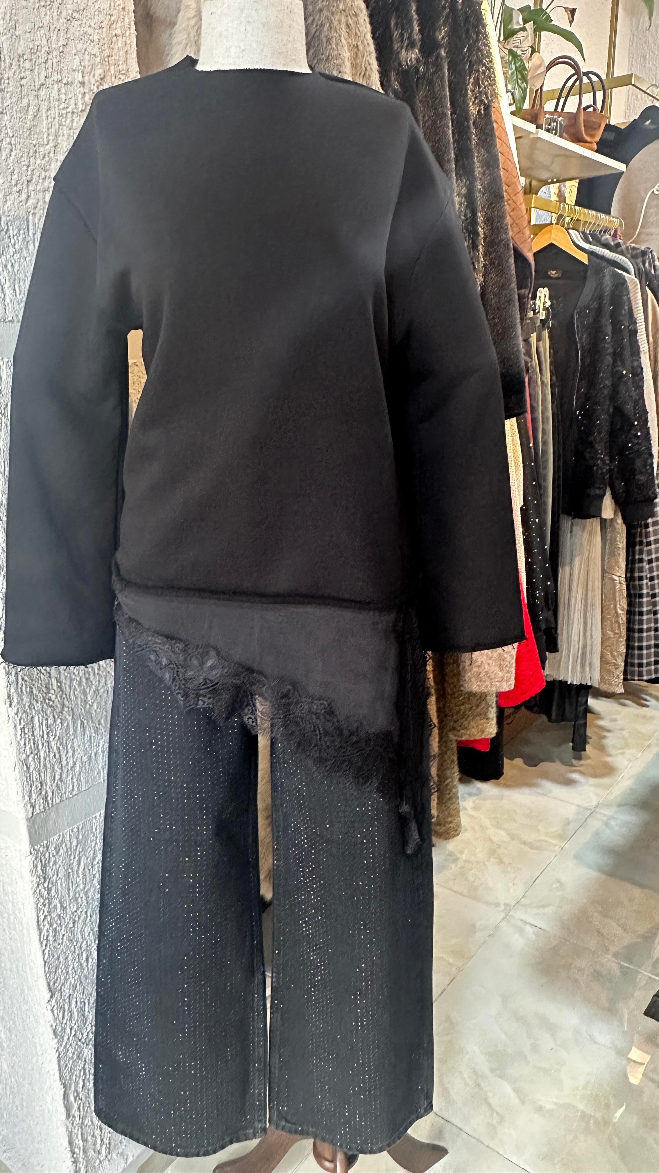 Etek Ucu Saten ve Dantel Detaylı Sweatshirt