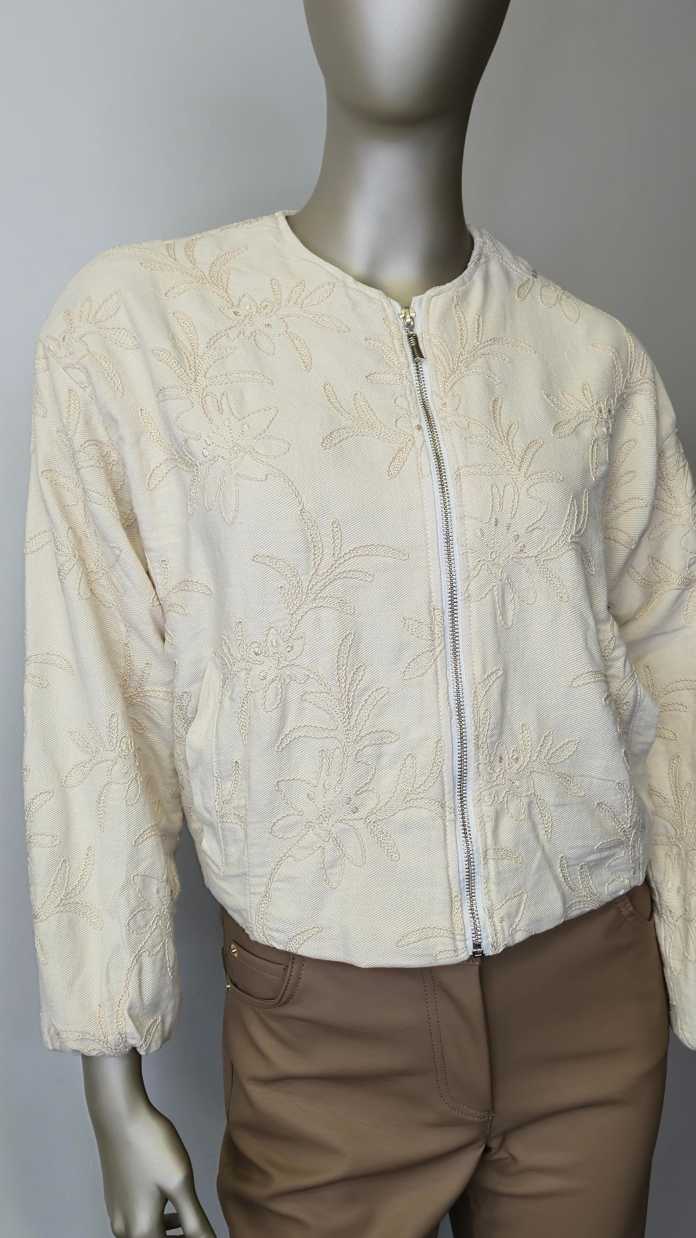 Nakış Detaylı Gabardin Ceket