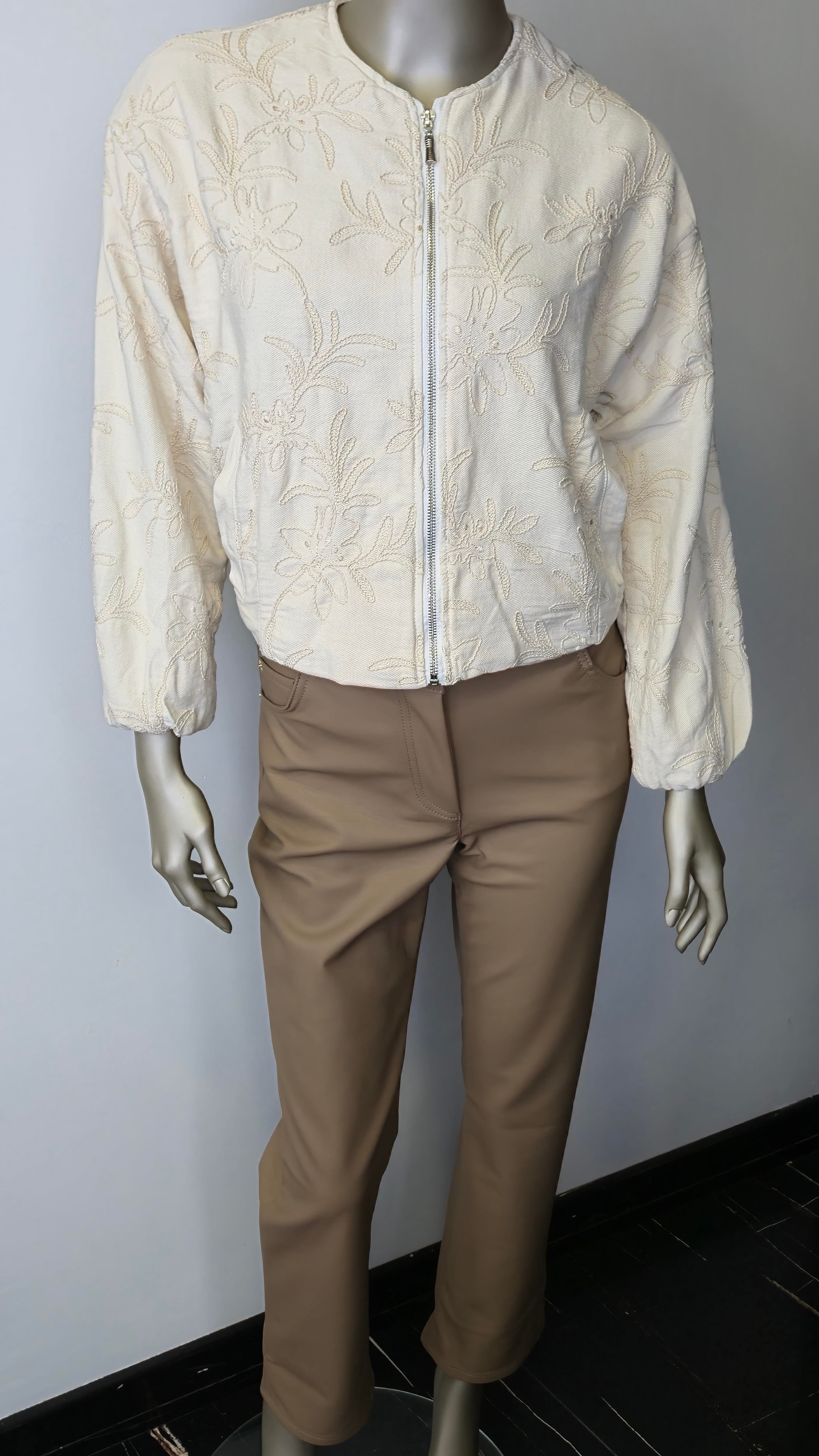 Nakış Detaylı Gabardin Ceket