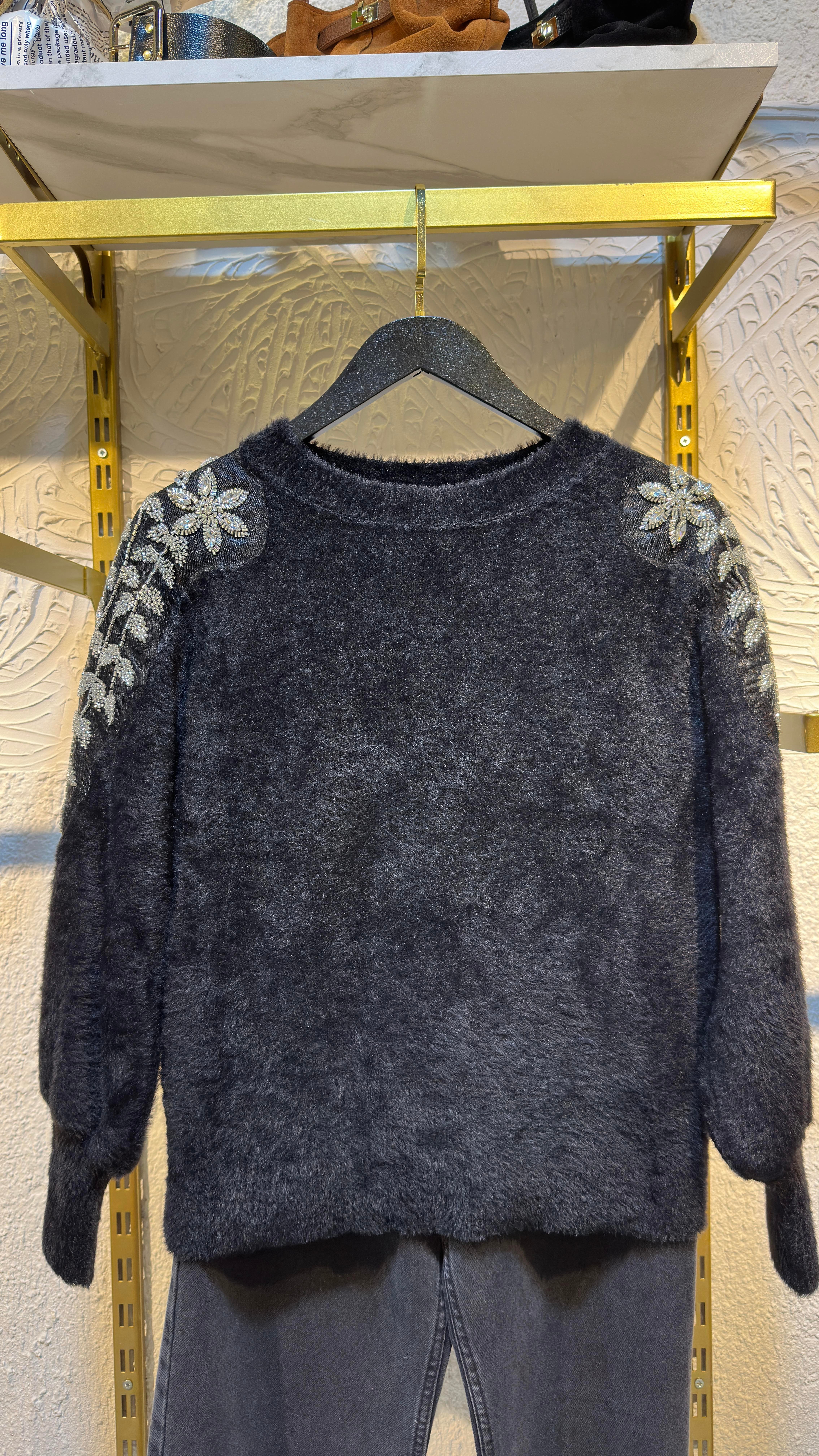 Taş Detaylı Angora Triko