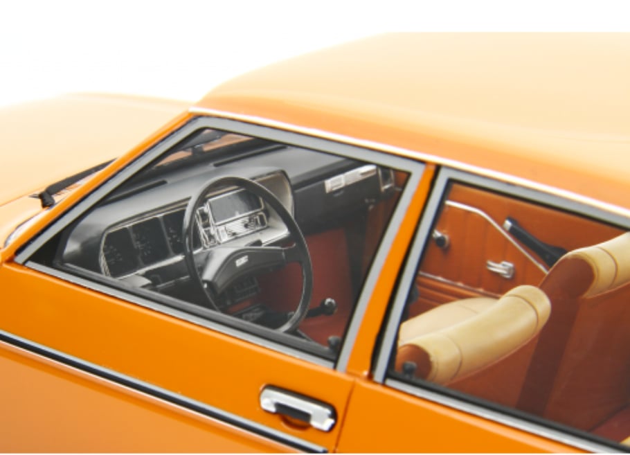 Fiat 131 1600 Mirafiori Special Limited edition 1974 1:18 – Turuncu (Laudoracing Models LM190A