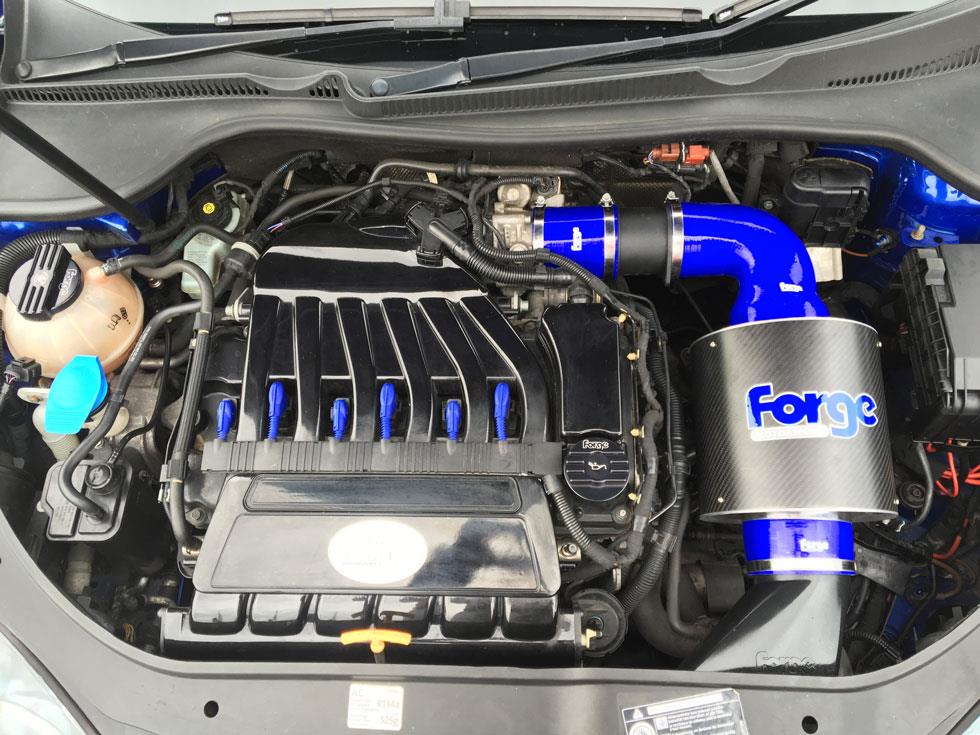 FORGE FMIND5R32-BLU Induction Kit for R32 Mk5 Golf - 