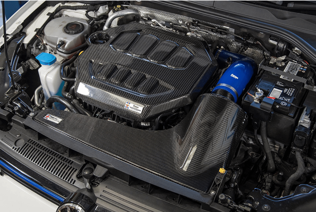 Forge Motorsport Karbon Fiber Motor Kapağı – EA888 Gen 4 | FMEC3