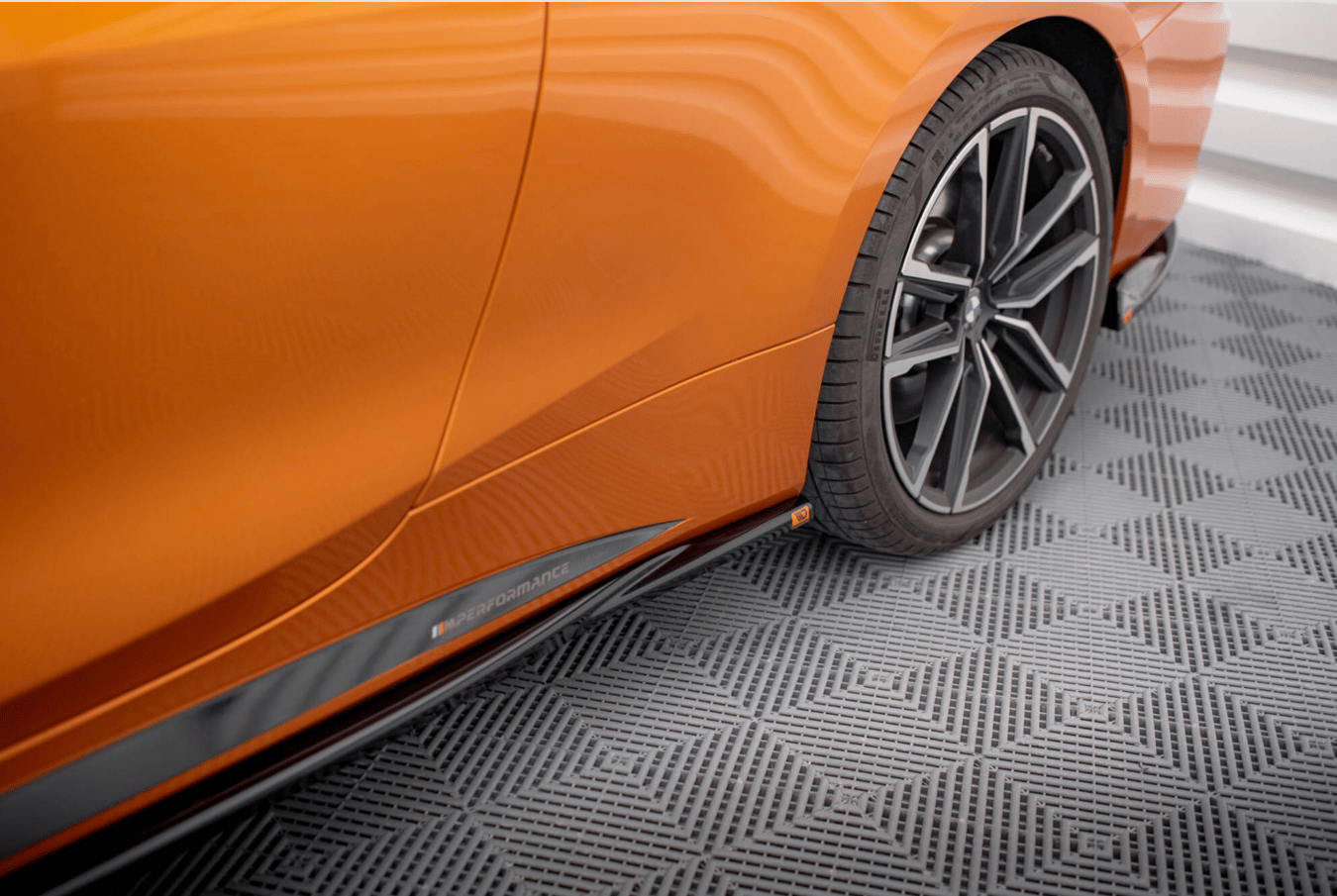 Maxton Marşpiyel V.3 – BMW 4 Serisi M-Pack / M440i G22 – G23 (Pre-Facelift & Facelift)