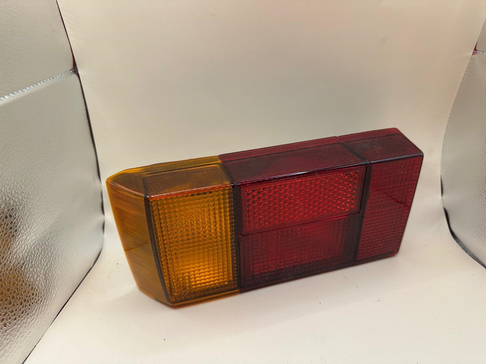 Volkswagen Jetta MK1 Sol Stop Lambası Hella (Orijinal) – 2. El kutulu