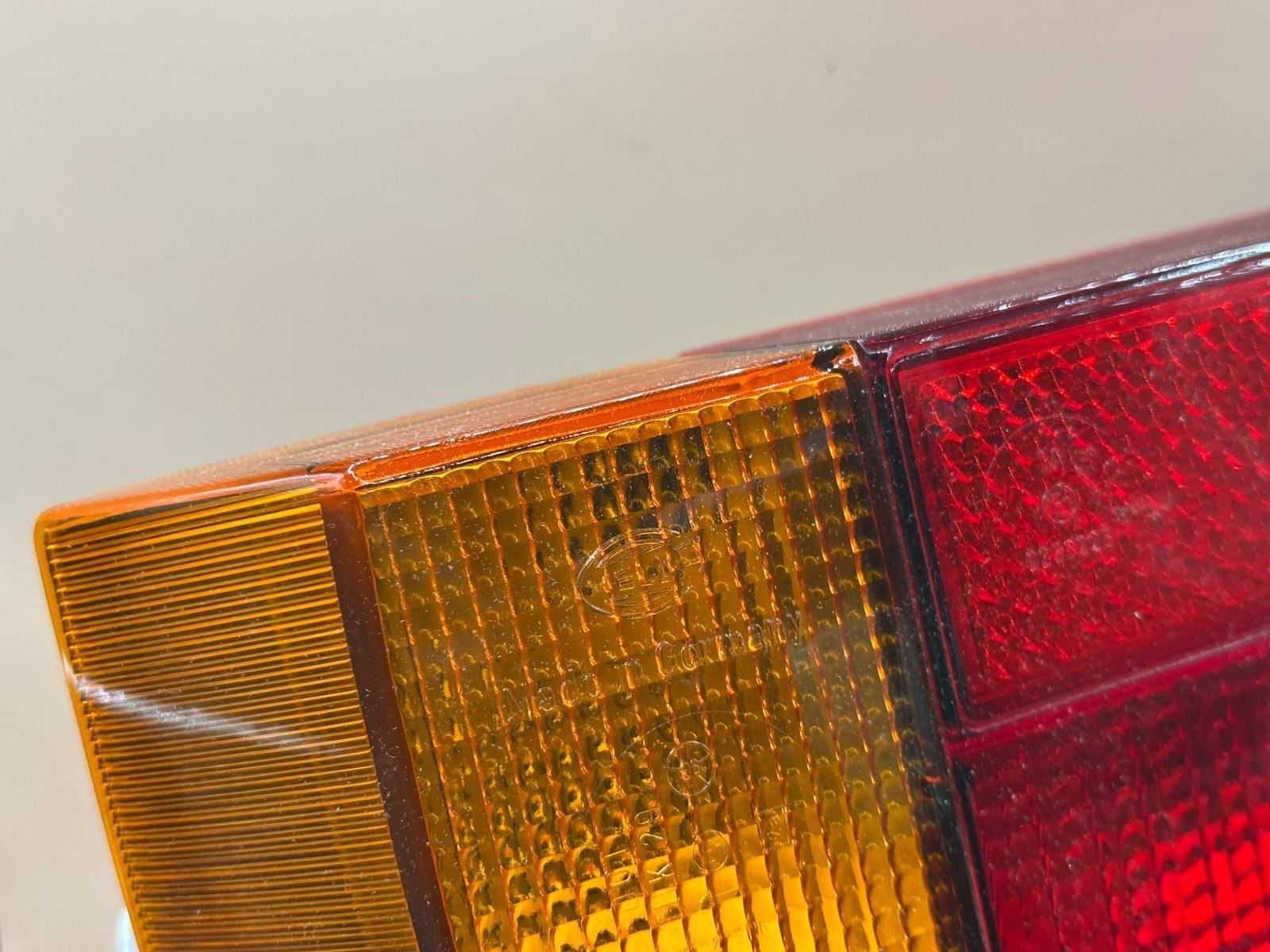 Volkswagen Jetta MK1 Sol Stop Lambası Hella (Orijinal) – 2. El kutulu