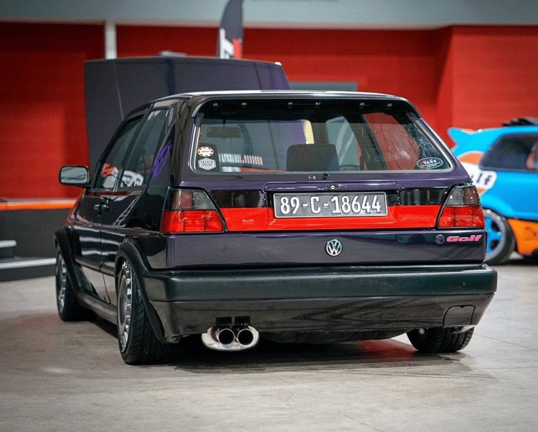 Vw Golf II 1987-1991 Arka panel kaplaması siyah-kırmızı Team Heko 01058