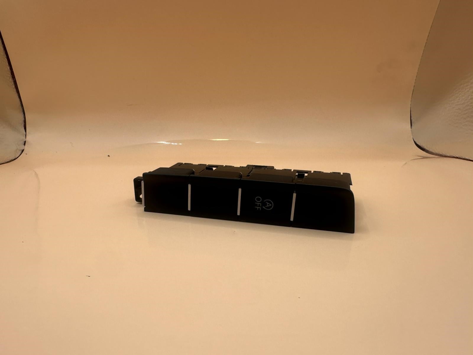 VW Passat B8 3 Start-Stop / Buton Paneli (2. El)