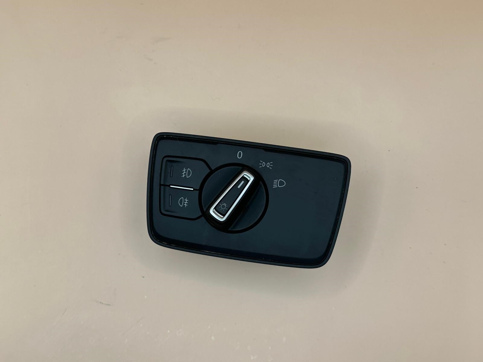 VW Passat B8 / Arteon / Tiguan II Far Anahtarı (Işık Kumanda Düğmesi) (2. El)