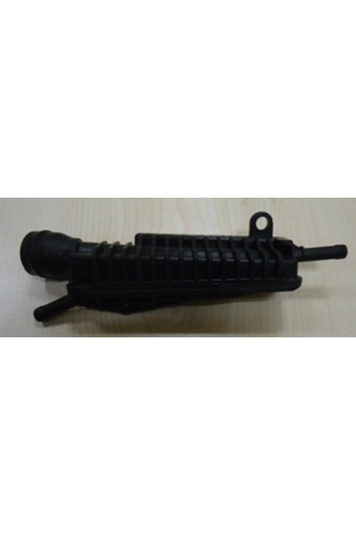 1031-4779 VOLKSWAGEN POLO- 6- 10/17; ISITMA BORUSU HAVA ALMA AĞZI (FAM) 1.6CC BENZİNLİ (