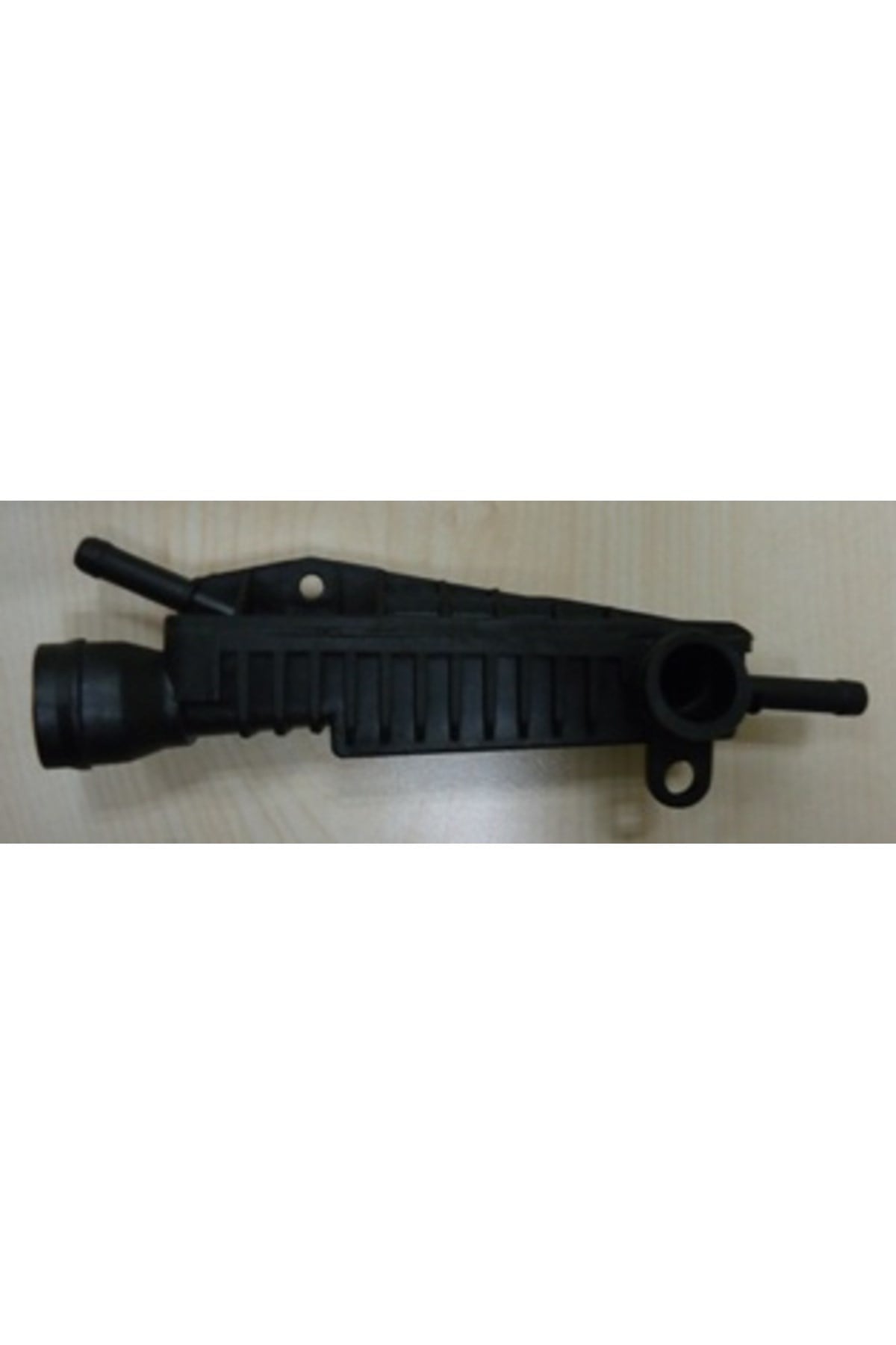 1031-4779 VOLKSWAGEN POLO- 6- 10/17; ISITMA BORUSU HAVA ALMA AĞZI (FAM) 1.6CC BENZİNLİ (