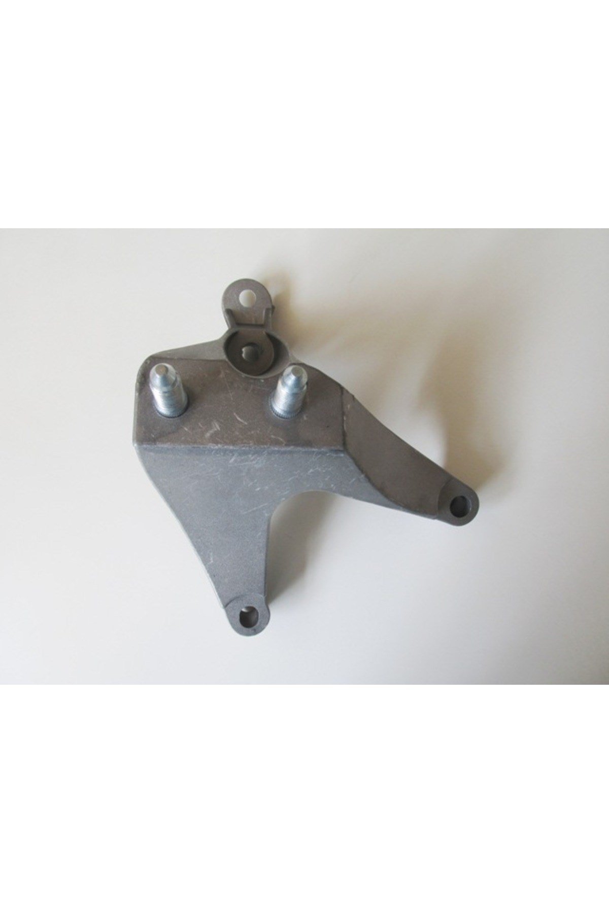 1514-7502 DACIA SANDERO- 13/20; MOTOR TAKOZU BAĞLANTI AYAĞI SOL 1,5DCI