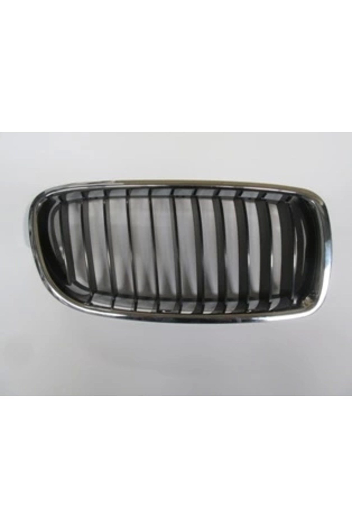 2012-2014 Bmw 3 Serı F30- Ön Panjur Sağ Nikelajlı Iç Petekleri Siyah (standart) (tw) (adet) (oem No: