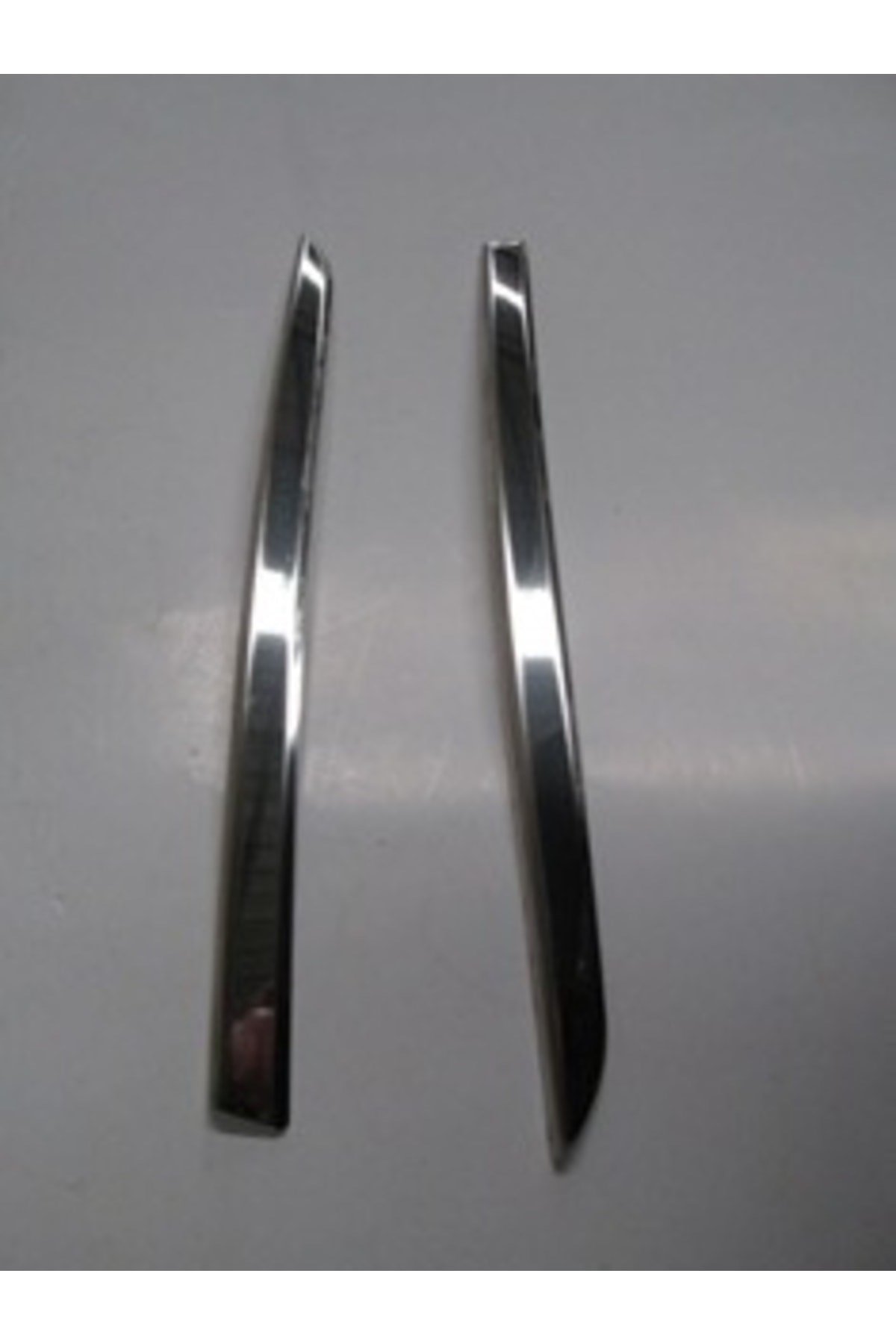 2013-2016 Renault Symbol Ön Panjur Nikelaj Çıtası 2 Parça (set) (tw) (adet) (oem No:620724436r)