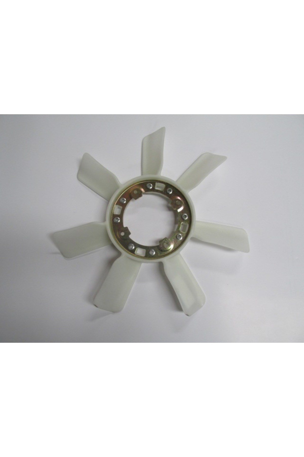 221-4675 TOYOTA HILUX- PICK UP LN85- 89/97; FAN KANADI 7 KANAT (FAM)