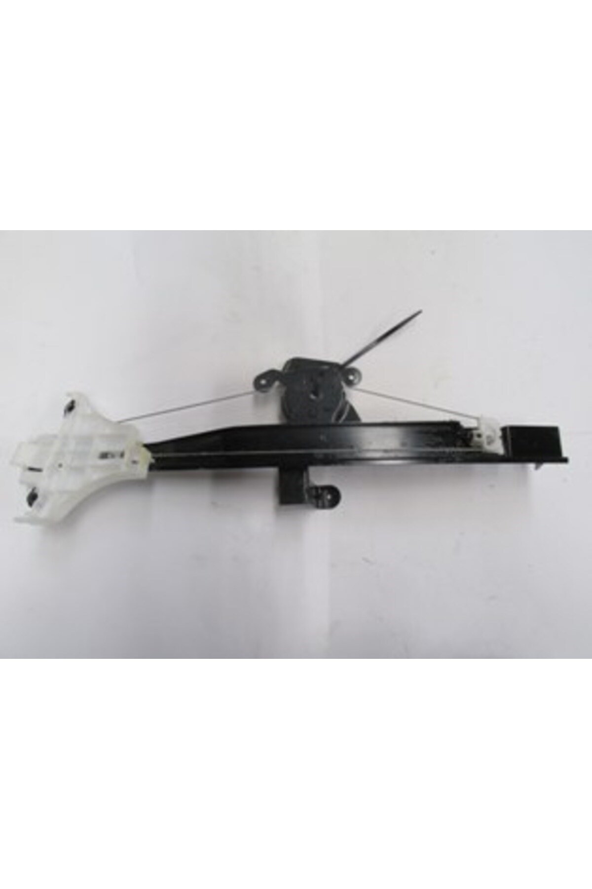 817-1935 FORD MONDEO- 05/07; ARKA CAM KRİKOSU SAĞ ELEKTRİKLİ/MOTORSUZ (FAM)