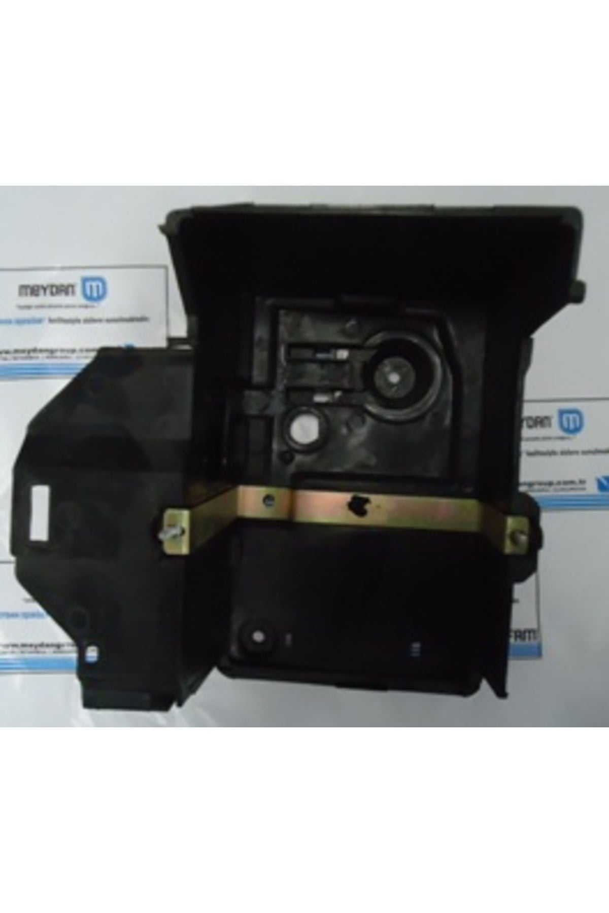 828-4412 FORD FOCUS- SD/HB- 05/07; AKÜ YUVA PLASTİĞİ ALT (FAM)