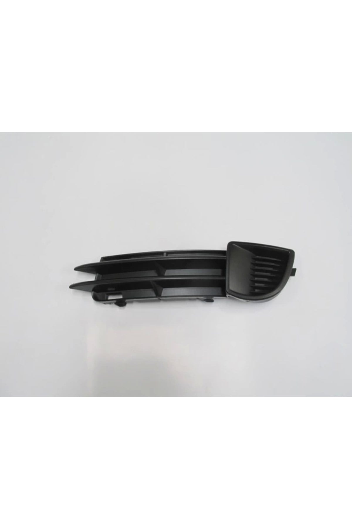 Audi A3 2005-2008 Sis Lamba Kapağı Sol Sis Deliksiz Siyah (Tw) (Oem No:8P4807681A)