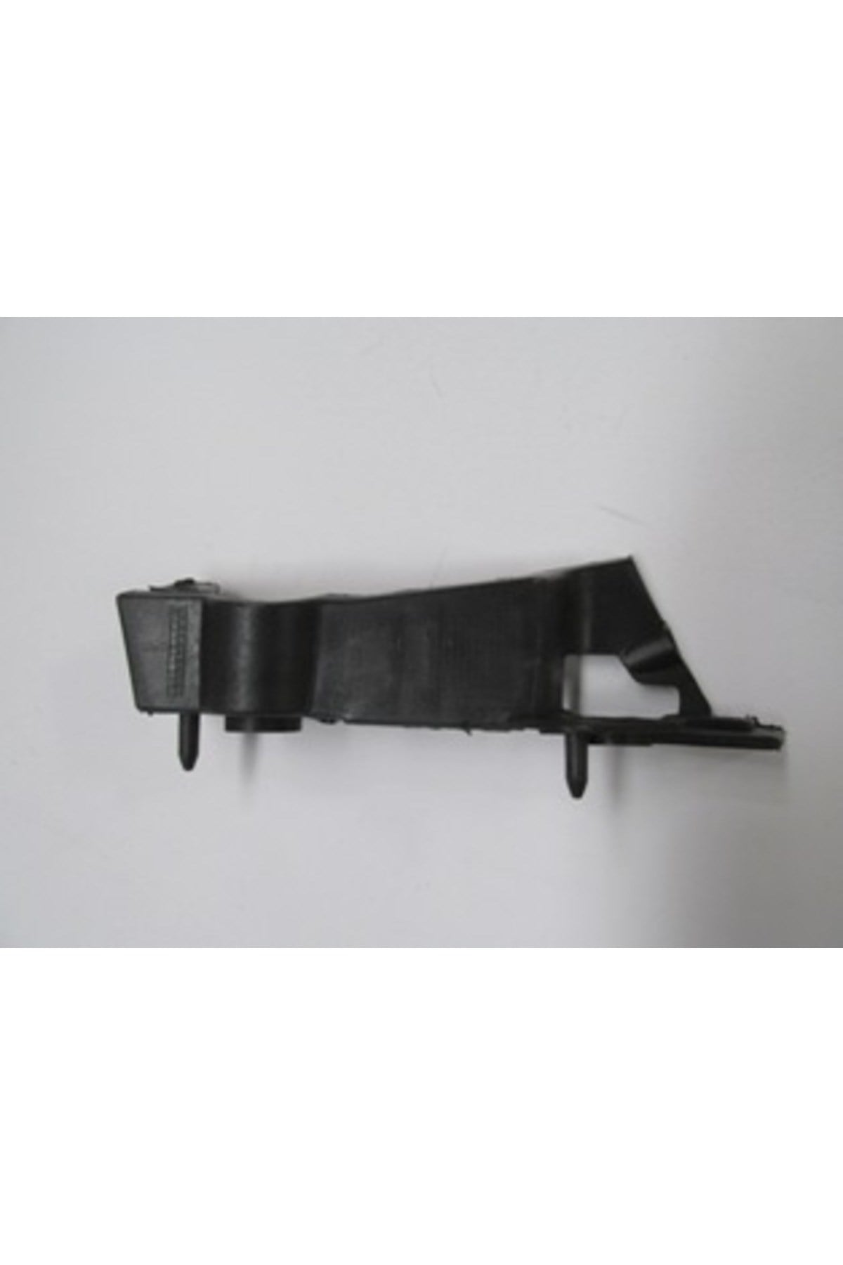 Audi A4 08/12 Ön Tampon Braketi Sağ (Yan Kulağa Takılan) (Plastik) (Tw)