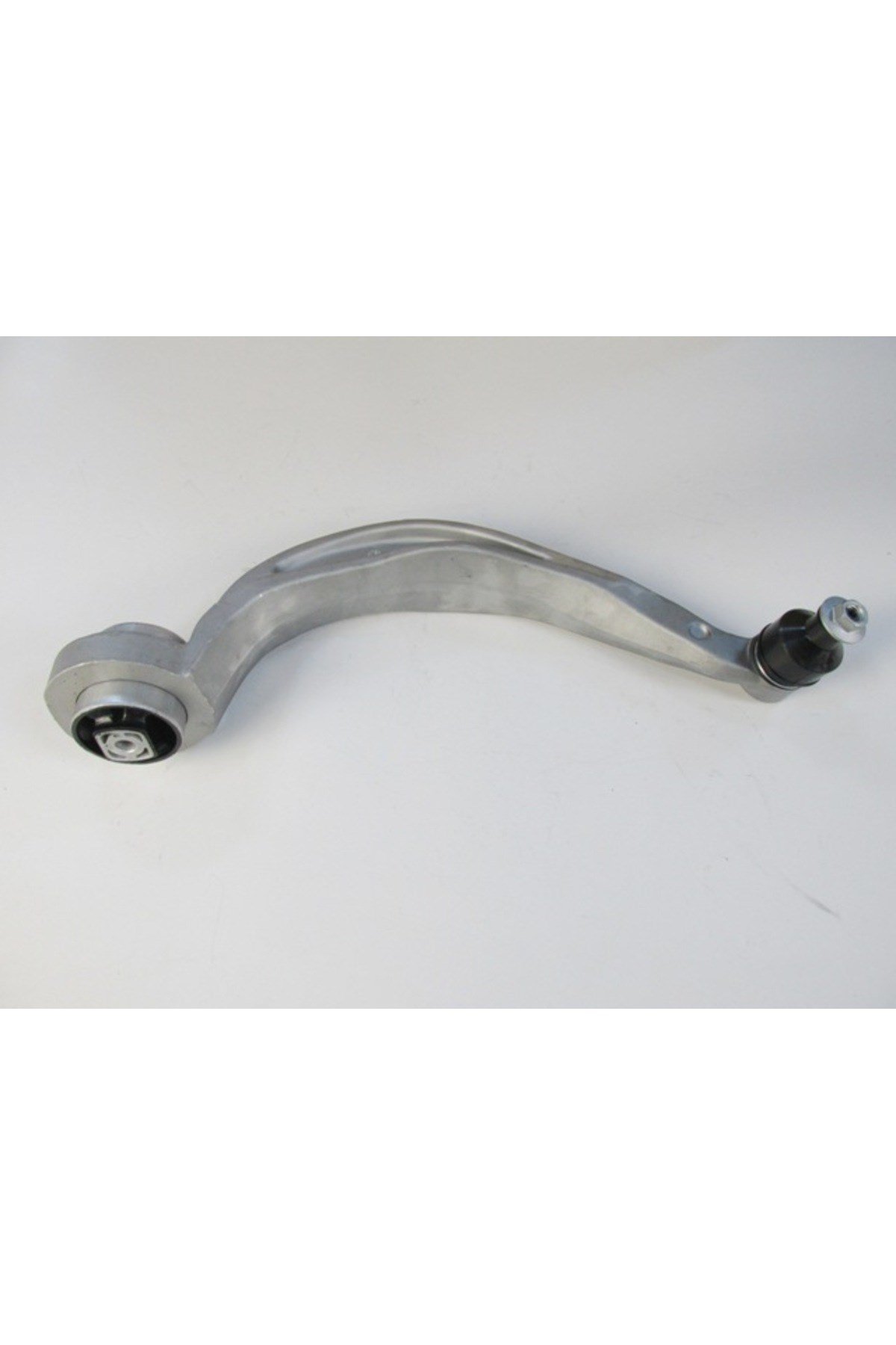 Audi A4- 13/15; Ön Alt Tabla Sol Eğri Tip Burçlu/Rotilli (65 Mm M12) (Salıncak) Alüminyum 8K0407693F